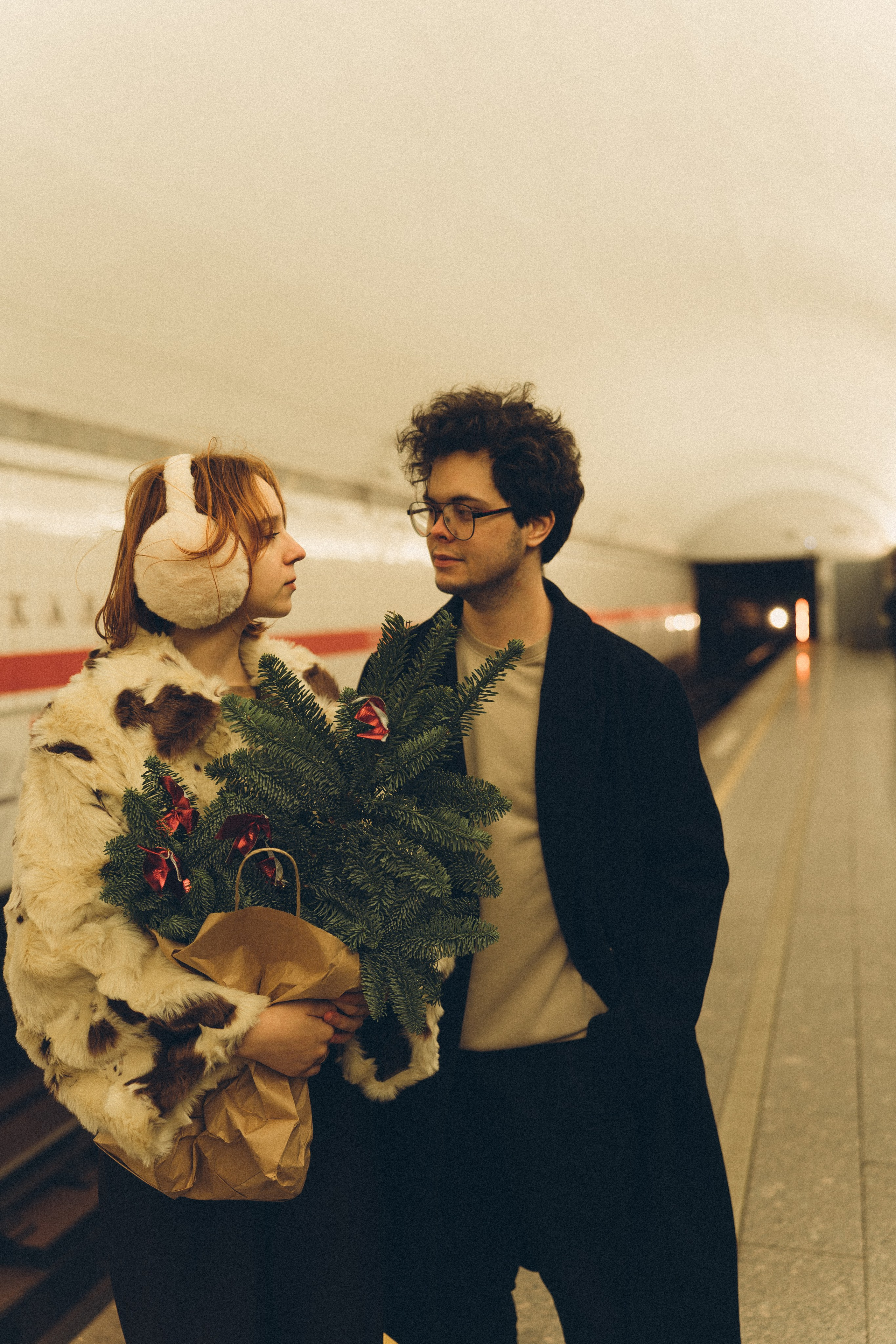 НОВОГОДНЯЯ ФОТОСЕСИИЯ ПАРЫ В МЕТРО ЛЮБОВЬ. Профессиональный фотограф, Санкт-Петербург — Виктория Богомолова