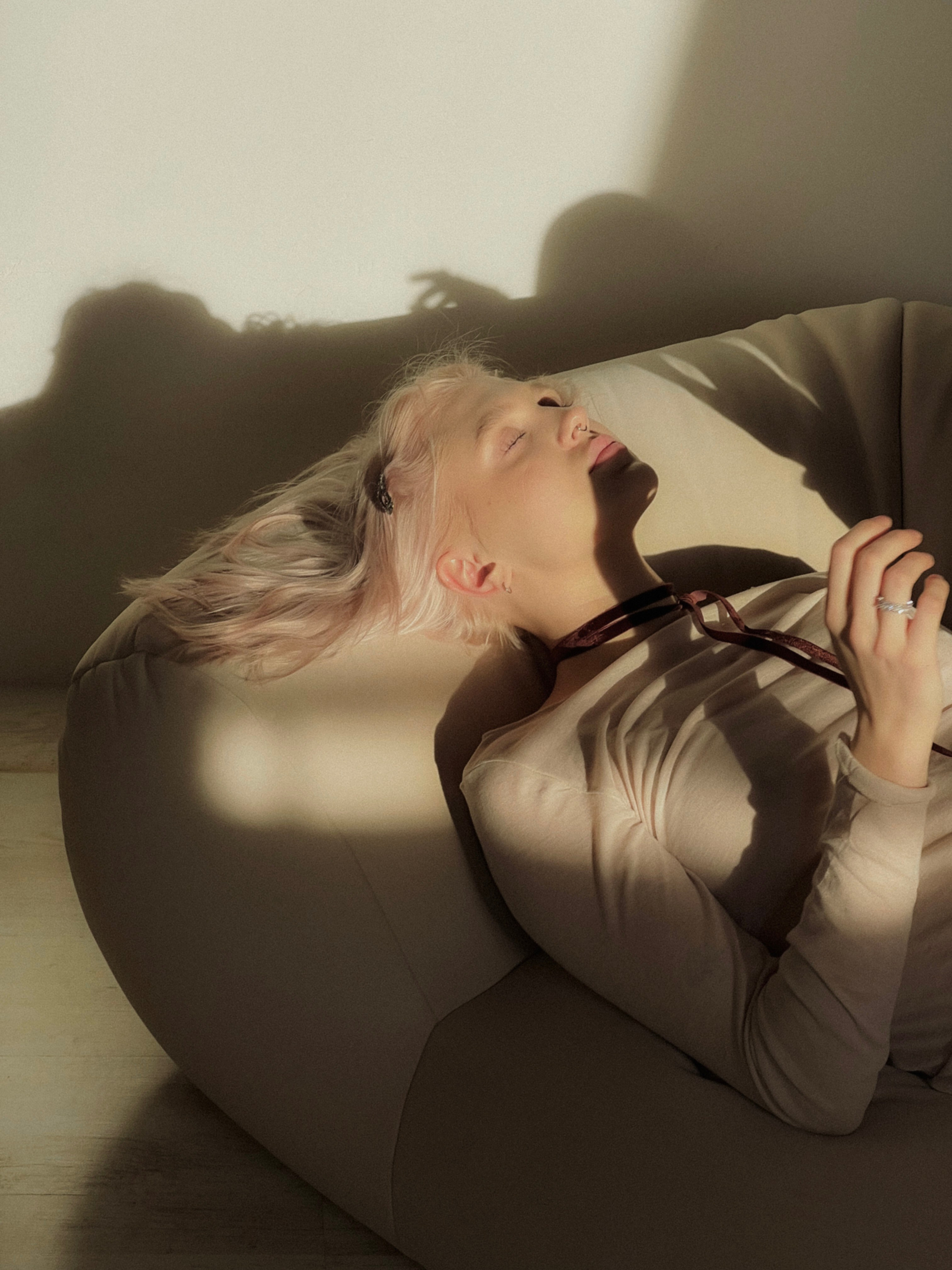 Ты войдёшь — и всё меняется в цветах. Фотограф, контент креатор