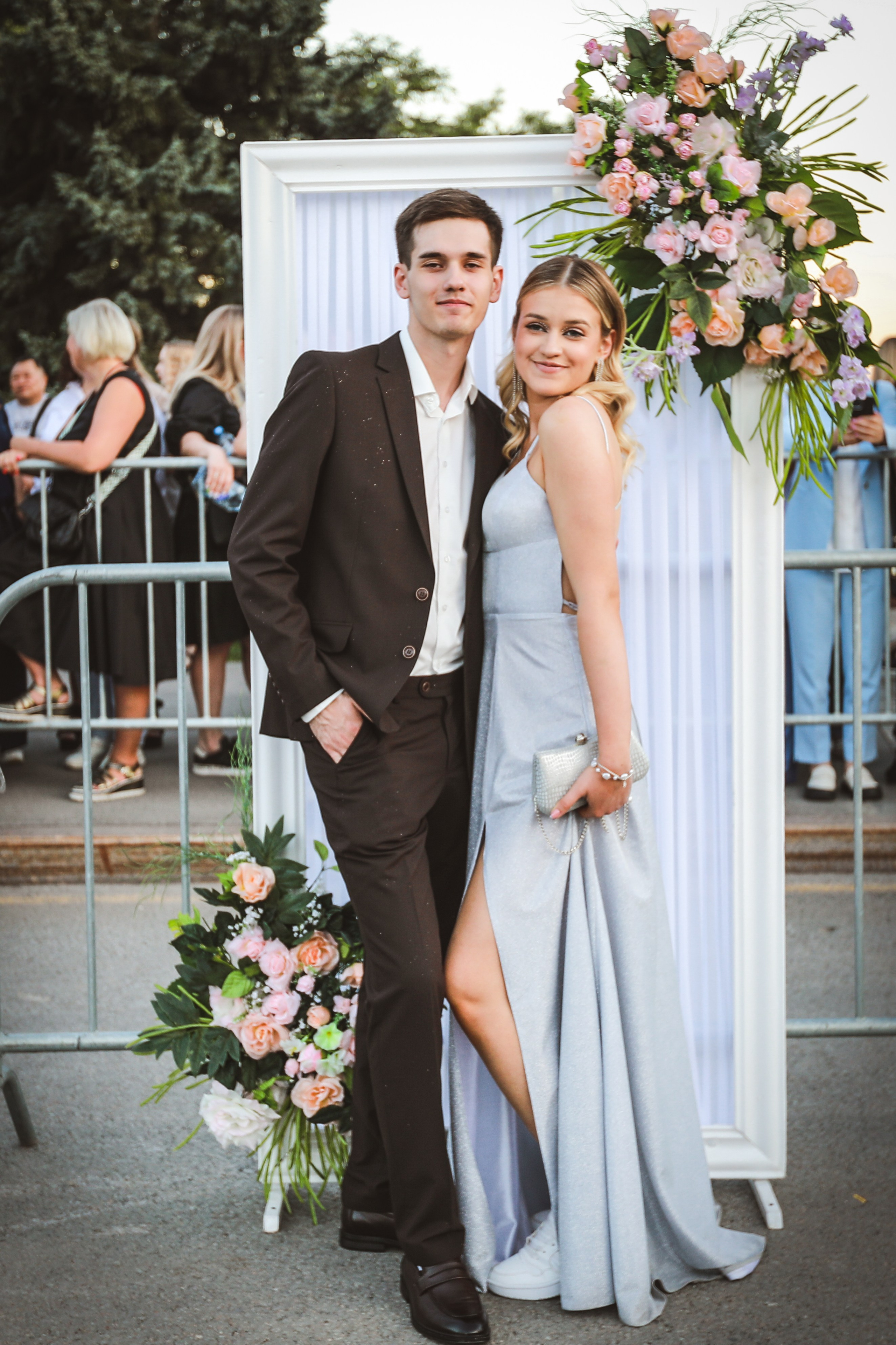 ПРО ВЫПУСКНОЙ на Площади Ленина. Medlori fotobook Выпускные альбомы в Липецке Лариса Медведева