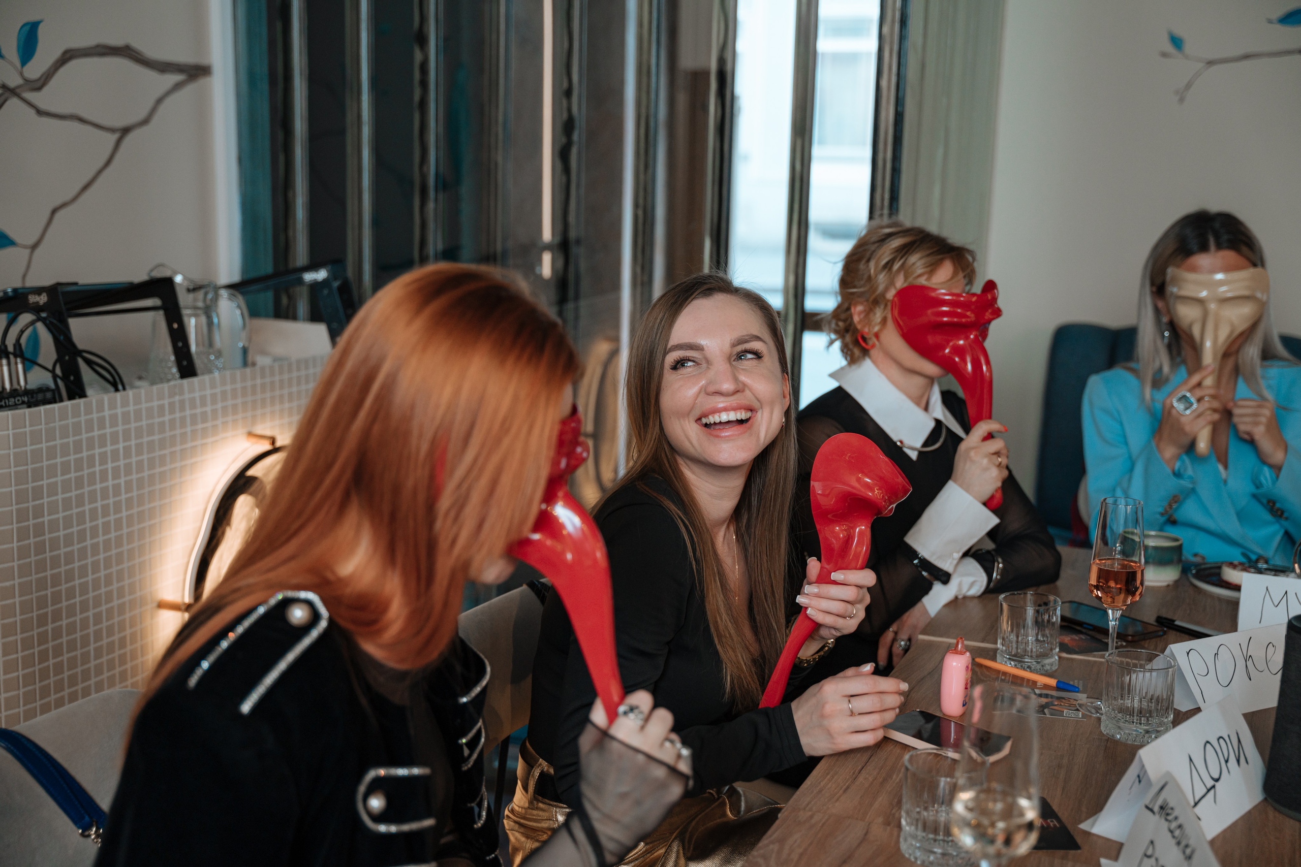 Мафия. Бар FINCH. ЖЕНСКИЙ КЛУБ LAXMI. Портретный фотограф в Санкт-Петербурге Дмитриева Наталия