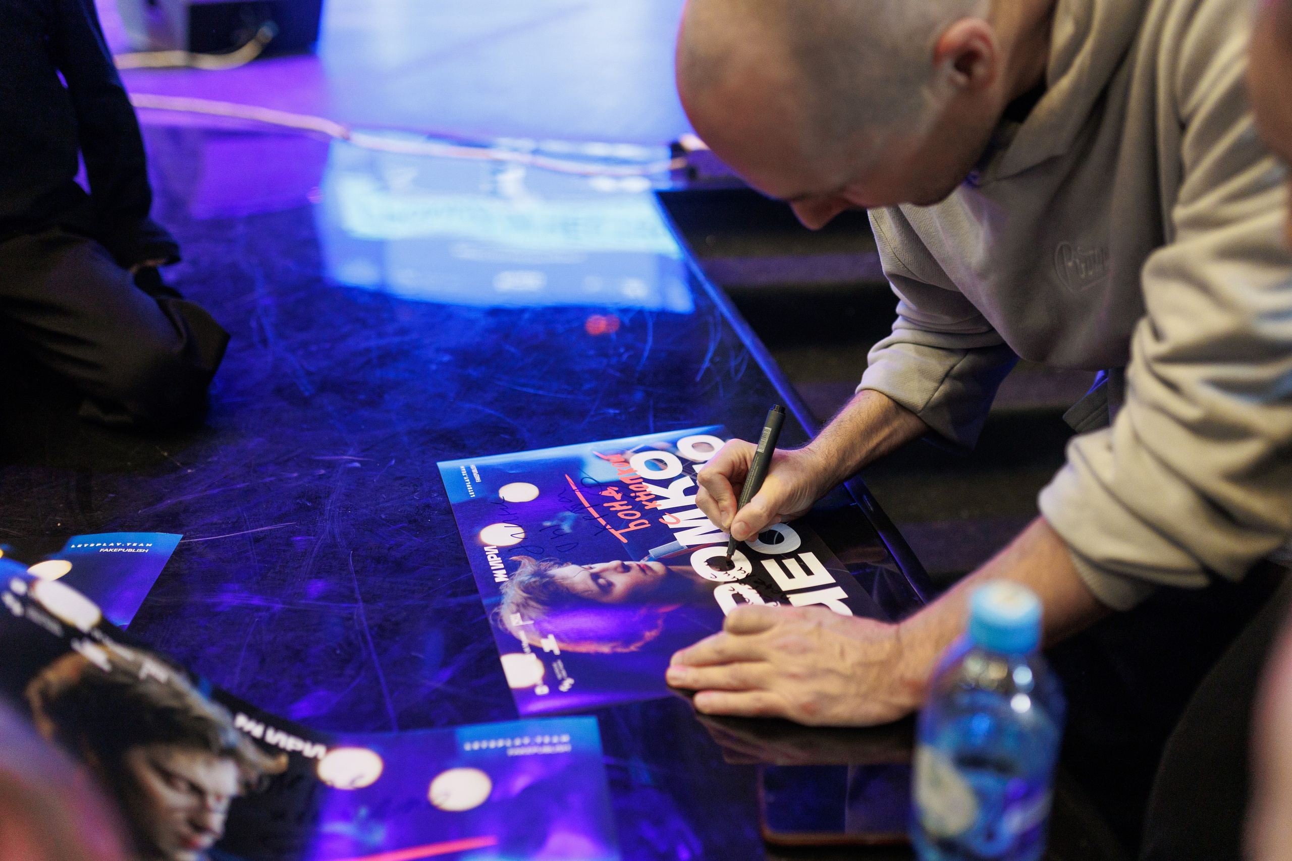 Выксунская премьера «Громко и Честно. Бонд с кнопкой». Фотограф городских и семейных событий Артем Карпухин