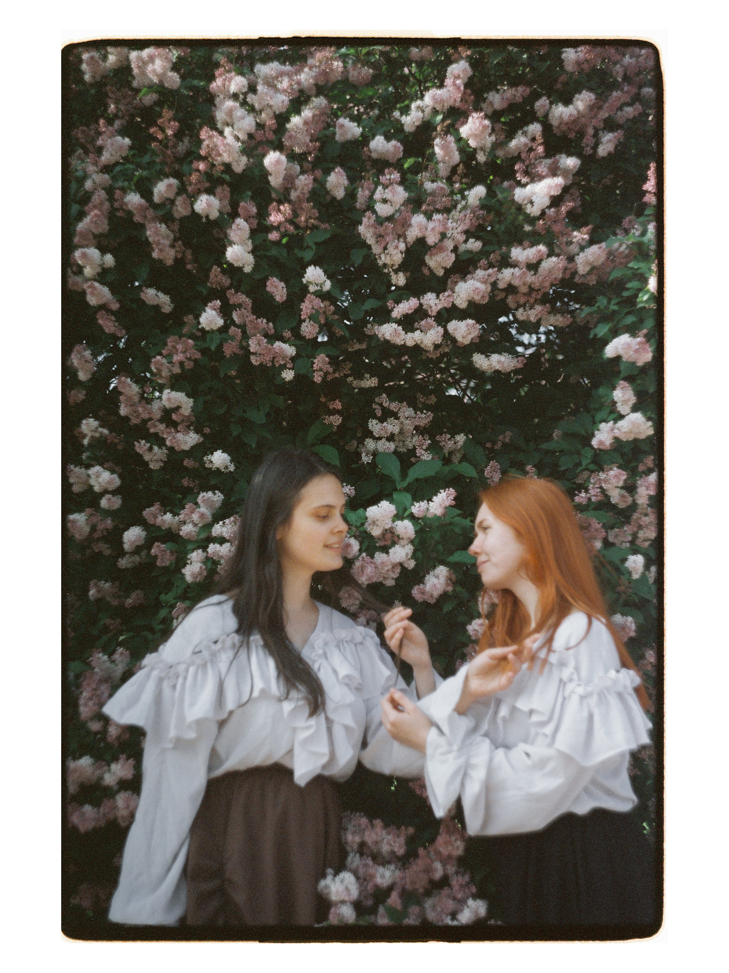 Фотосессия для подруг на плёнку 35 мм в Санкт-Петербурге. Светлана Гопанюк. Портретный фотограф. Санкт-Петербург. СПб