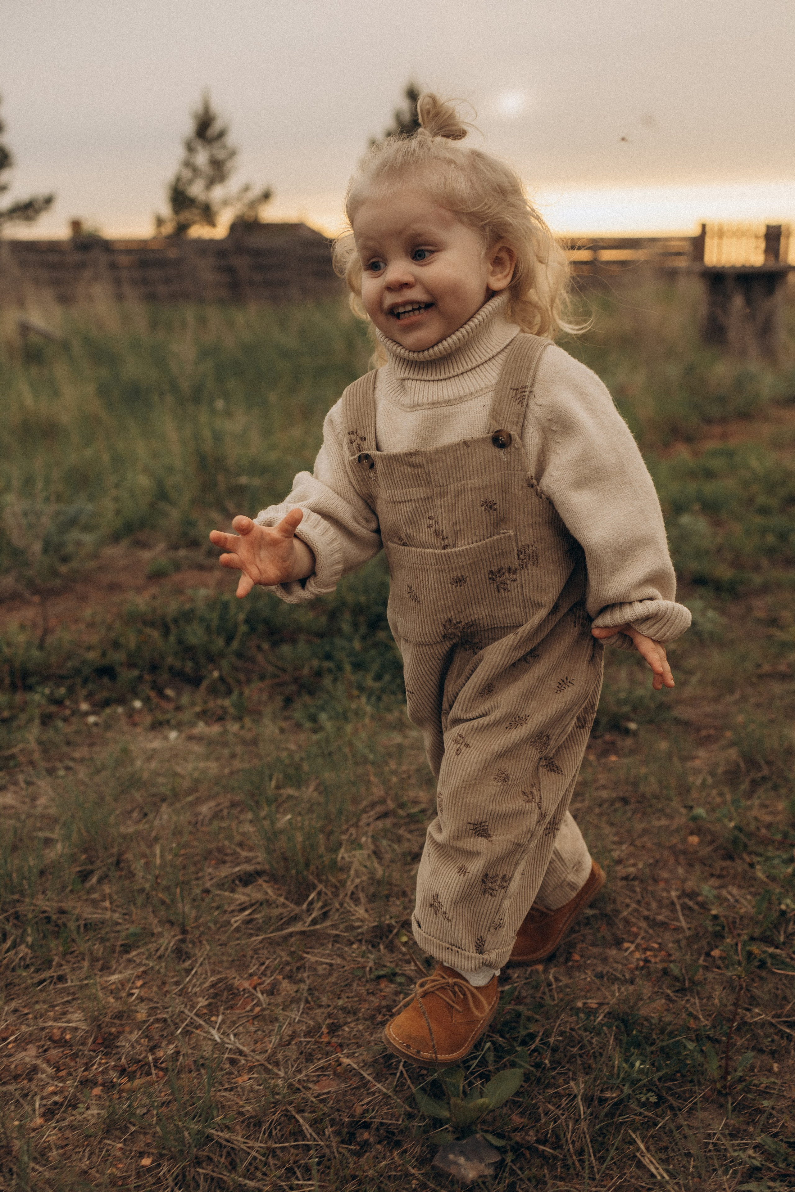 Семейная в поле. Эльвира Галимьянова — семейный фотограф Екатеринбурга
