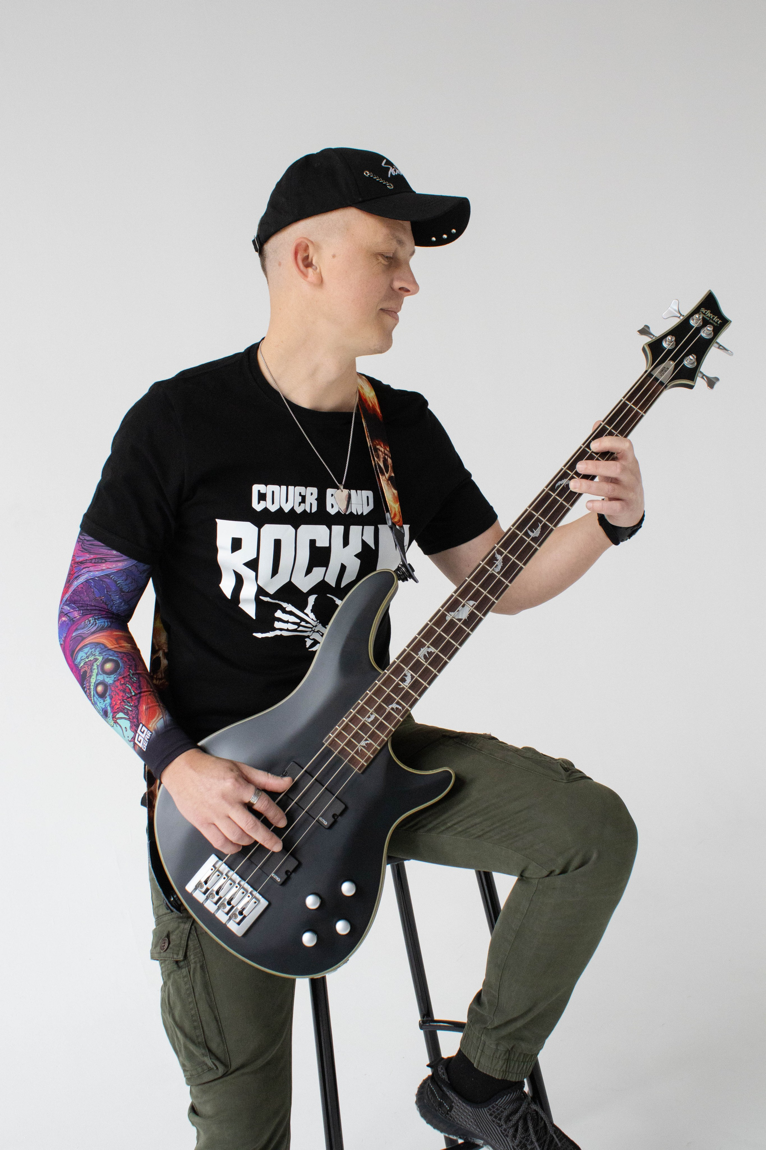 СТУДИЯ. Уличный фотограф Города N