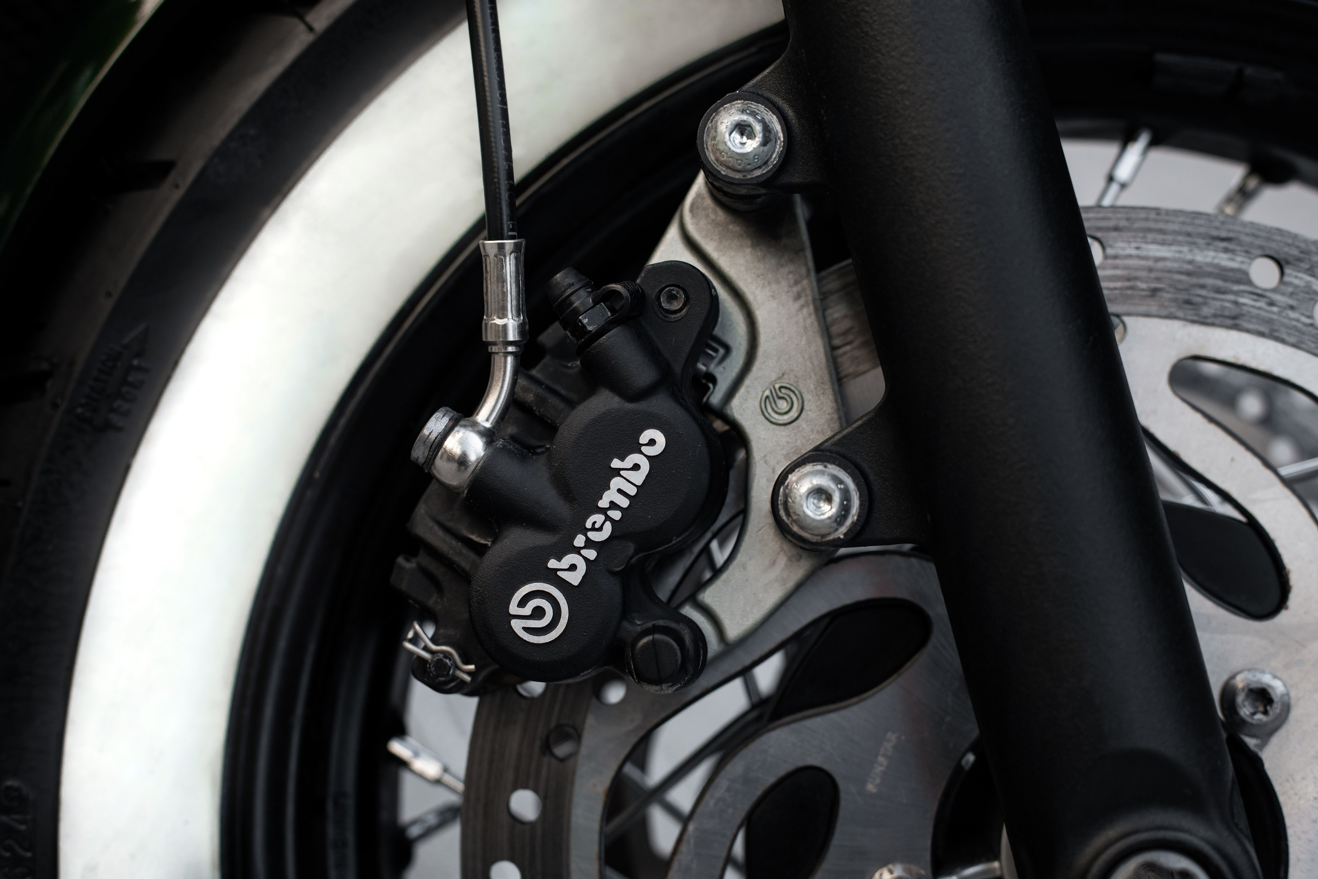 Triumph. Автомобильный фотограф в Москве Андрей Емельянов