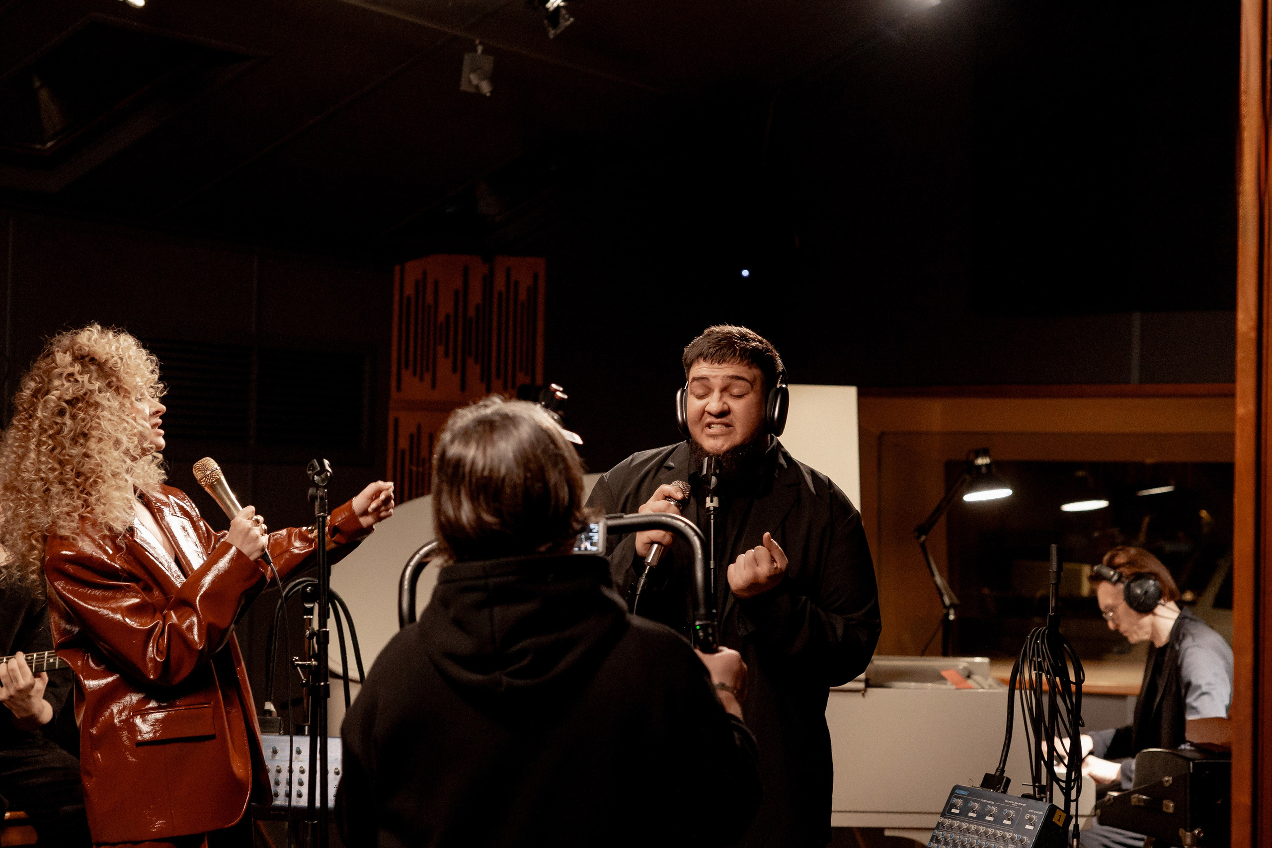 Съёмка клипа БИГГИ и Teysha. Свадебный и контент фотограф в Москве — Юлия Барно (Баранова)