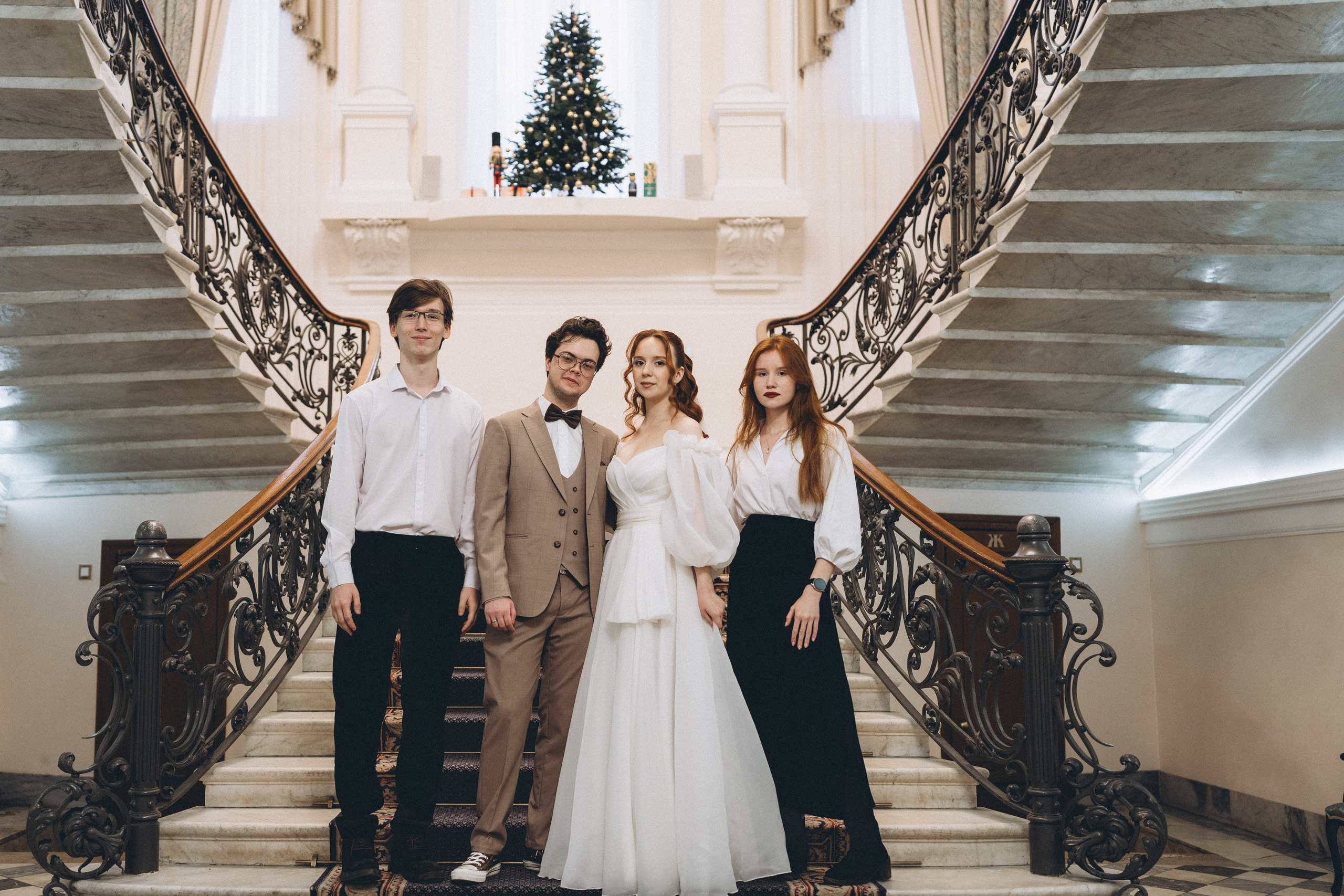 СВАДЕБНАЯ СЬЕМКА ВО ВТОРОМ ДВОРЦЕ С ГОСТЯМИ И ПРОГУЛКА В ТАВРИЧЕСКОМ САДУ. Профессиональный фотограф, Санкт-Петербург — Виктория Богомолова