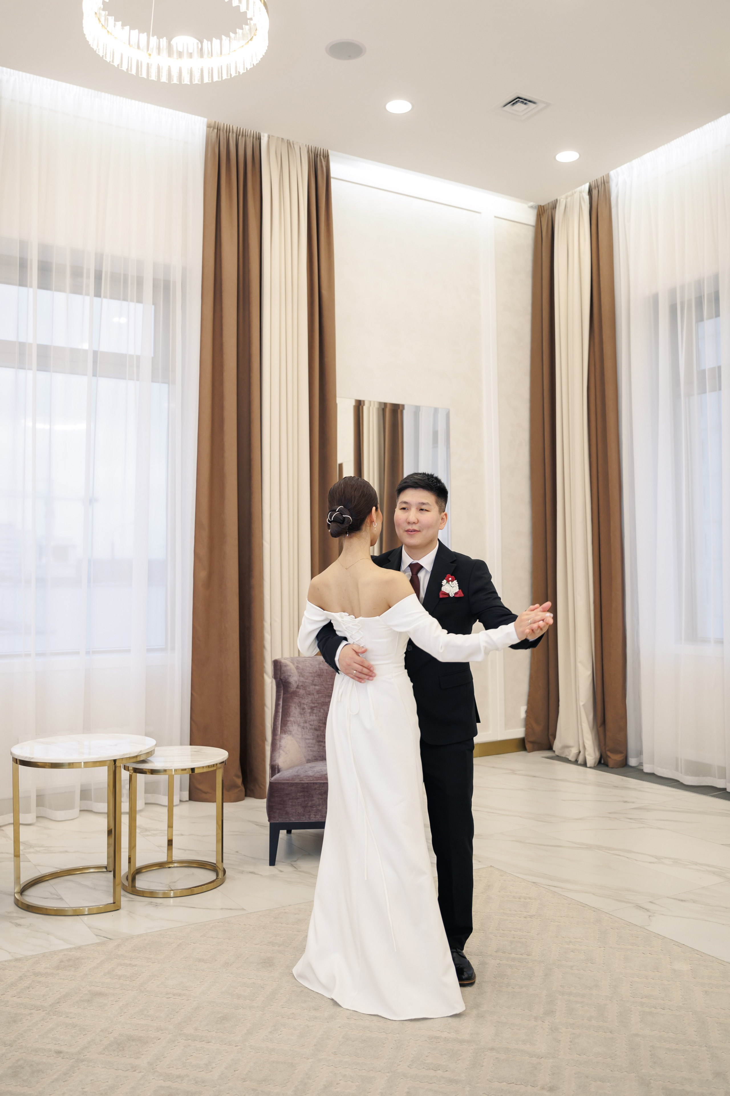 Свадебная фотосессия. Дворец Бракосочетания на Брусилова. Фотограф Валерия Горбунова Подольск Бутово Видное Щербинка