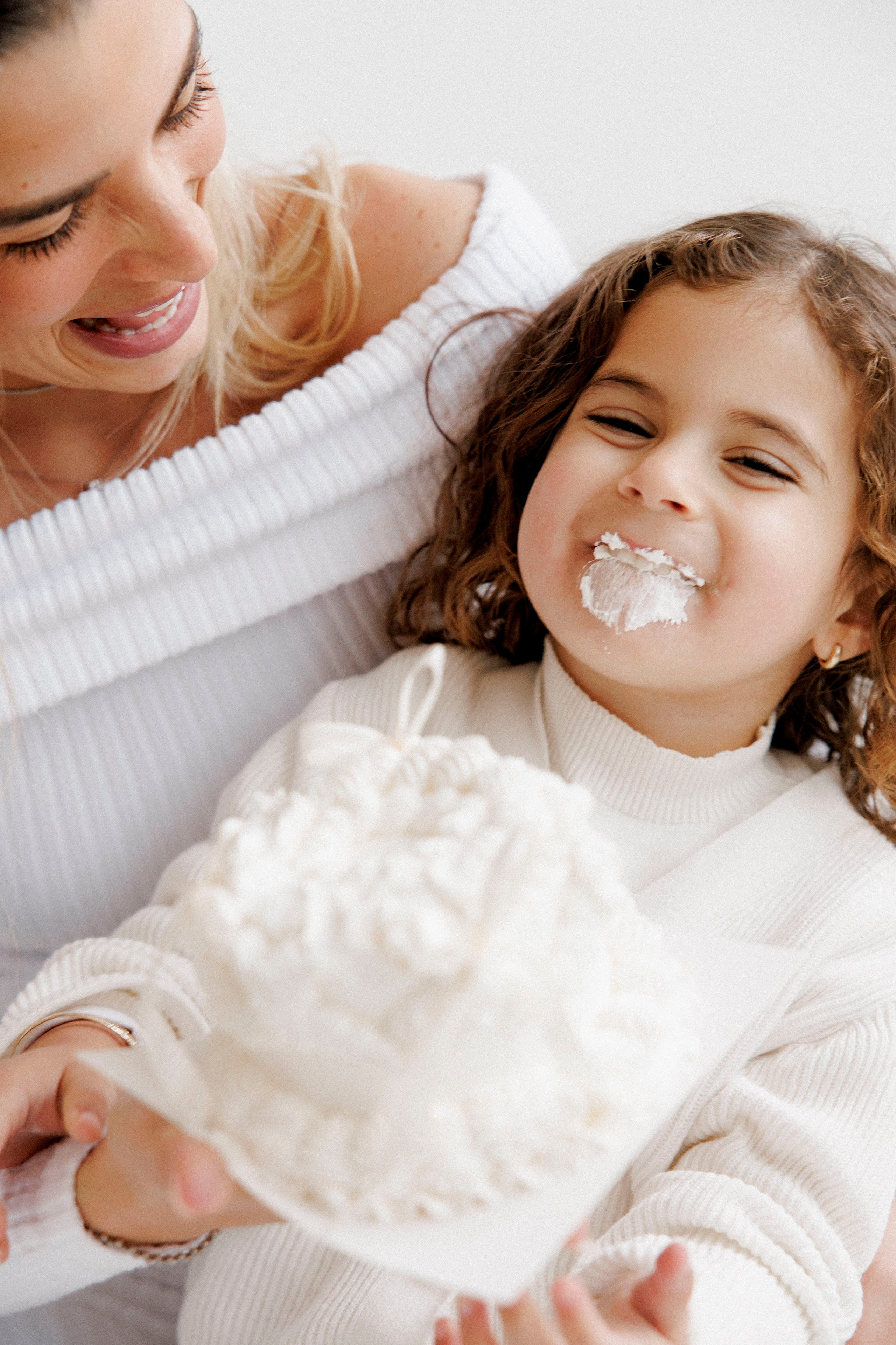 Family photoshoot in White Studio. Wedding and family photographer