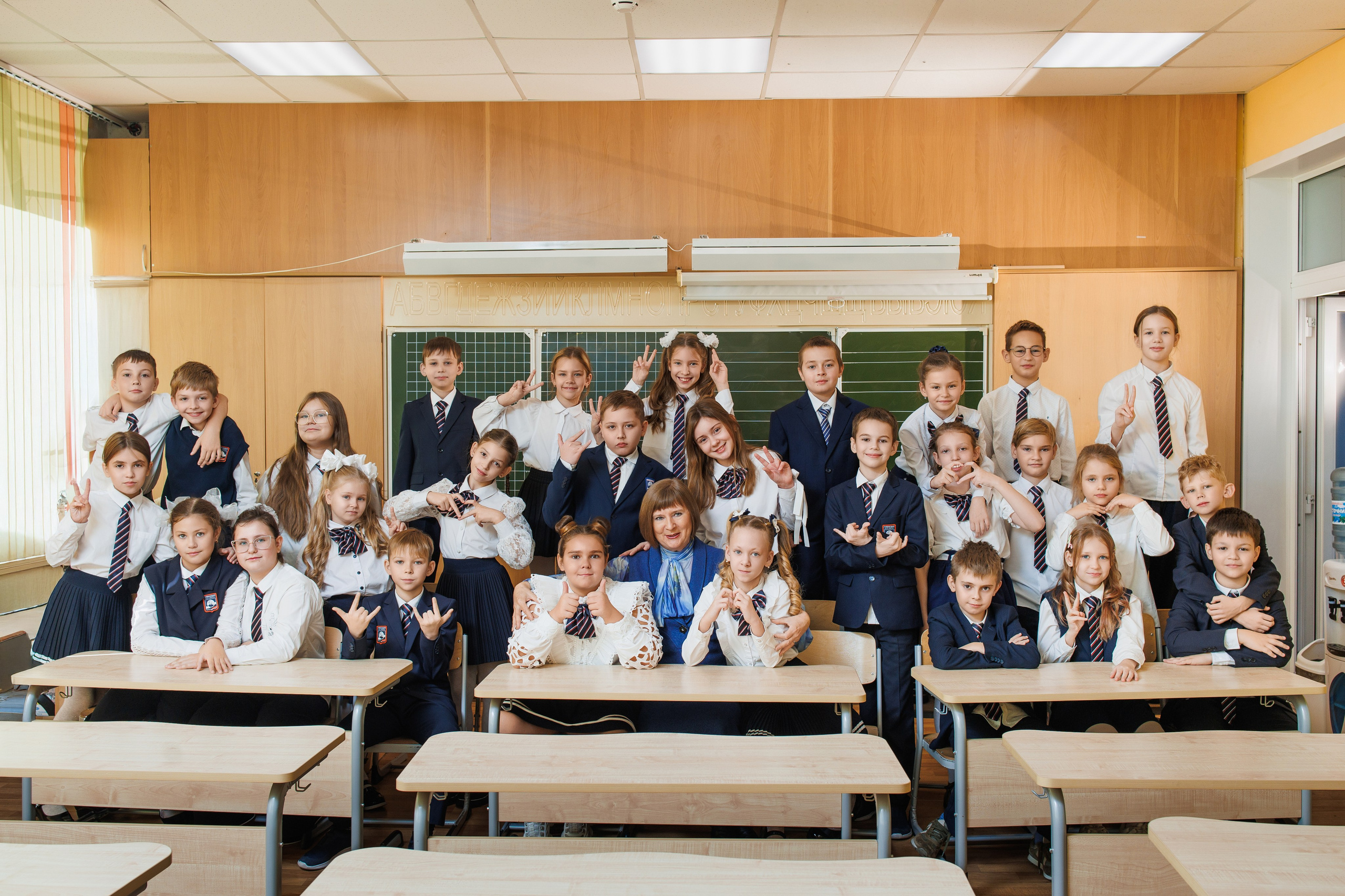 Локация для коллективных кадров № 4. Выпускные альбомы клевербук Воронеж