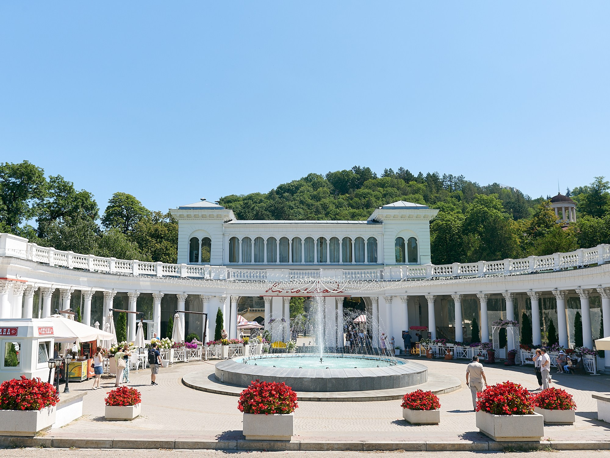 Кисловодск, Россия. Август 2024. Фотографии отовсюду и обо всем