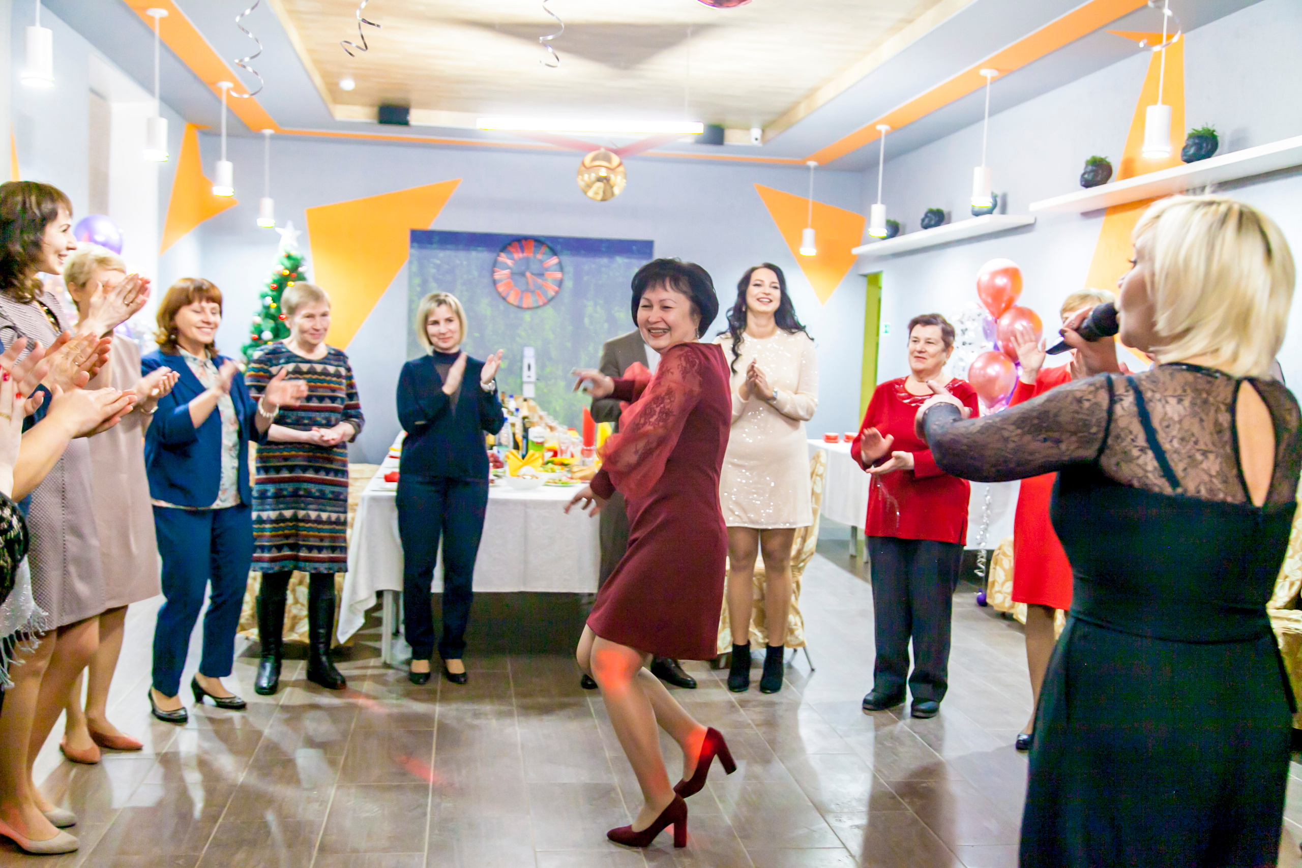 Ведущая Жанна Забойная. Ведущий, Тамада, DJ, фото в Перми. Хорошее настроение