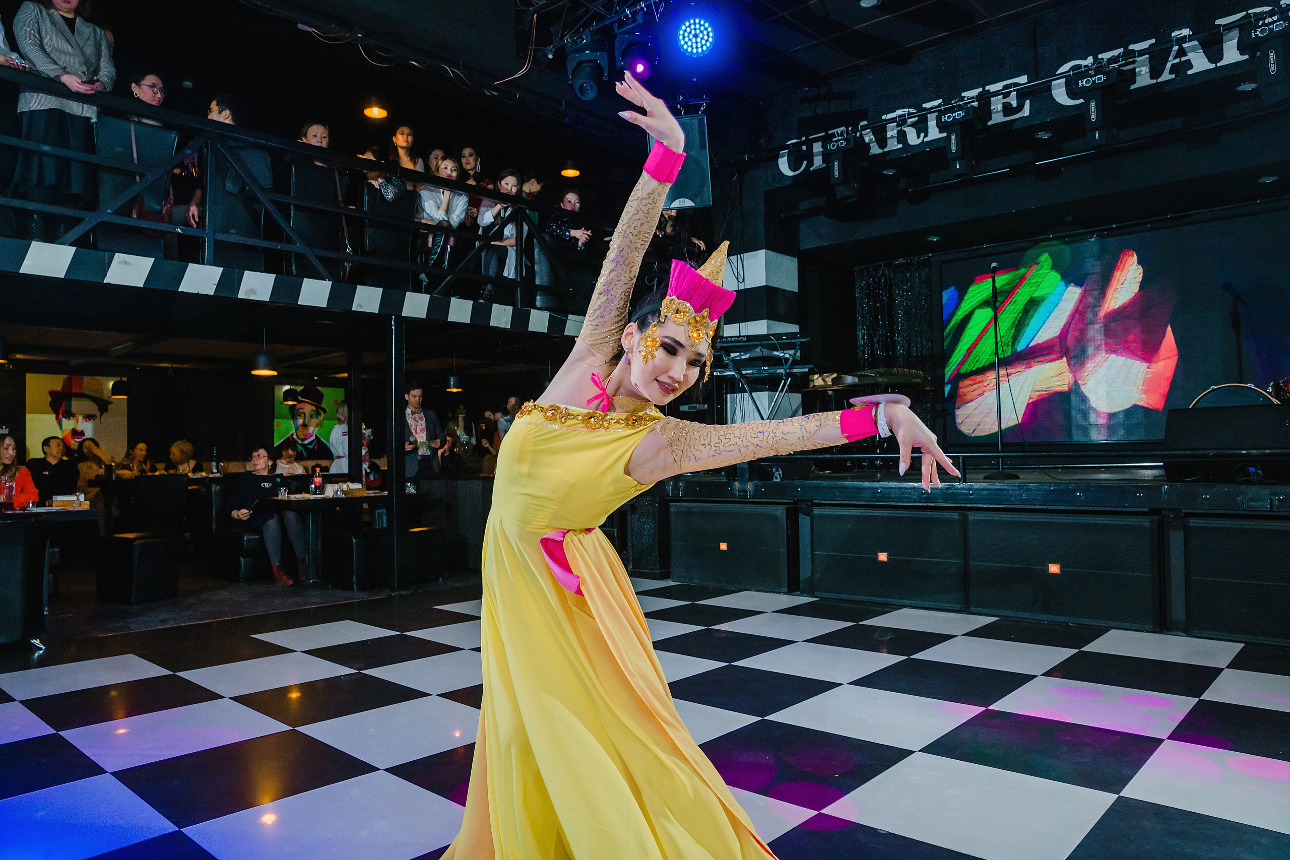 Шоу Талантов Миссис Бурятия. Фотограф и видеограф в Улан-Удэ: Аюна Габагуева и Артём Шаханов