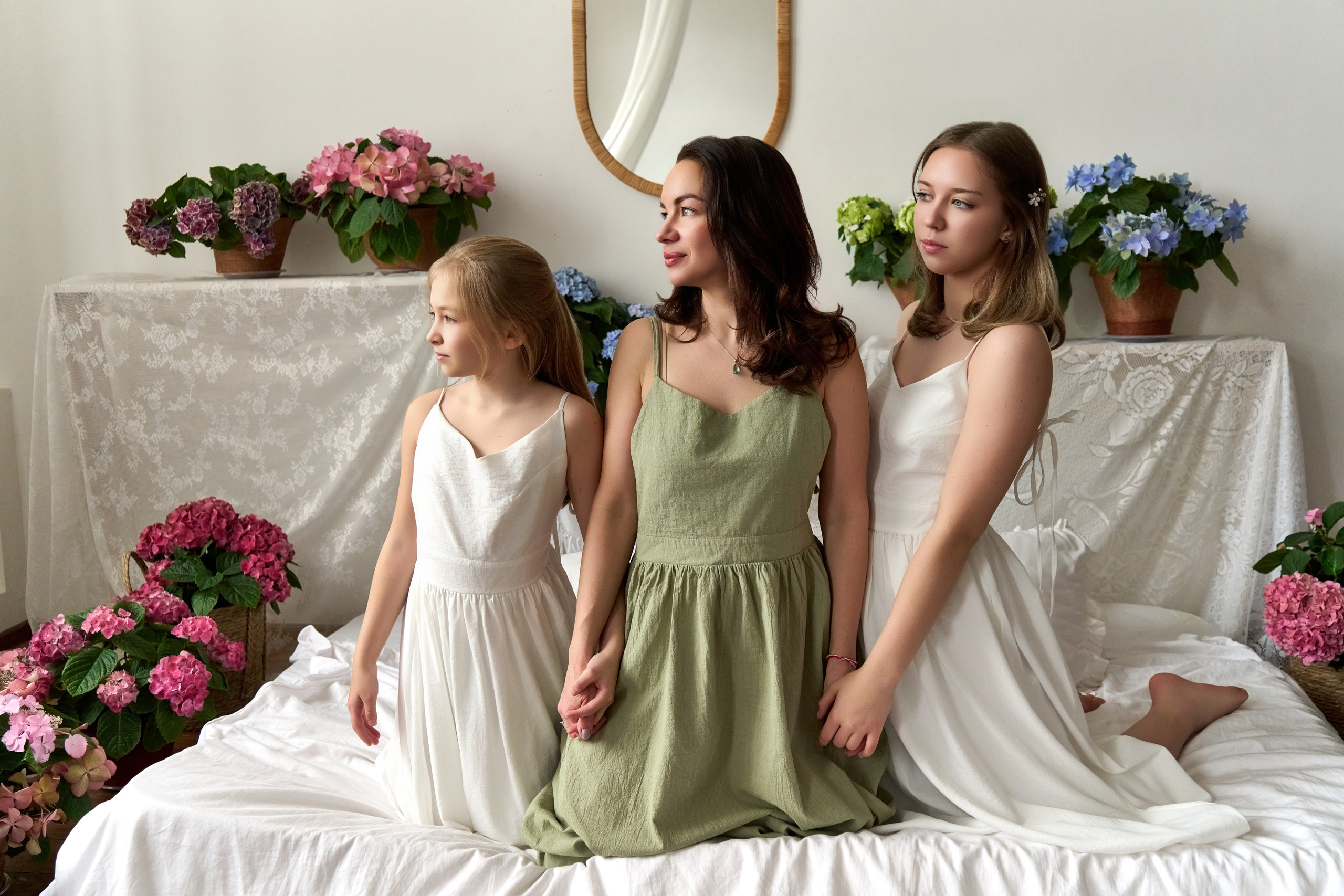 Семейная съемка в гортензиях. Фотограф в Краснодаре Татьяна Вижевитова