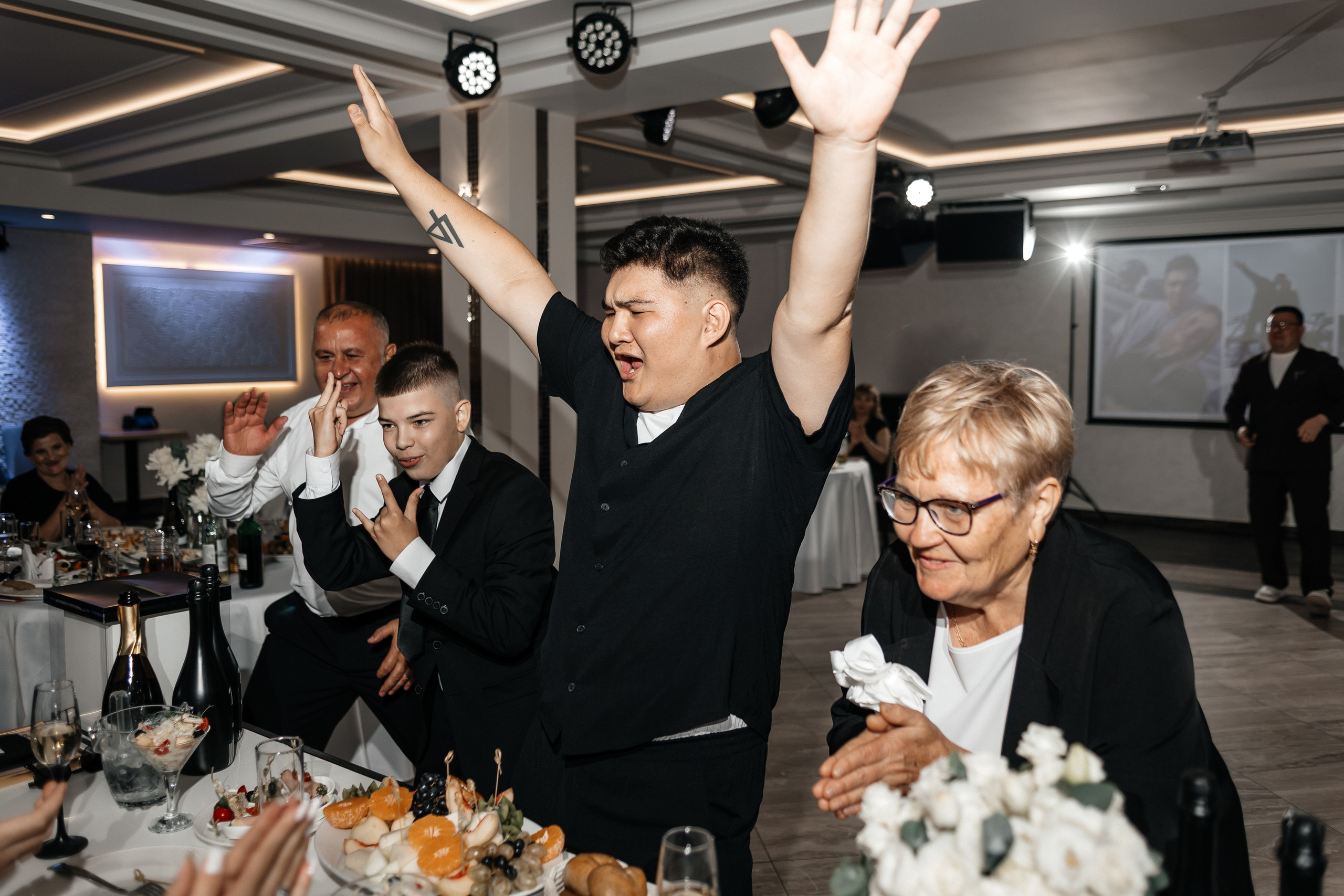 Даниил & Кристина | 20.08.25. Свадебный и семейный фотограф в Омске Евгения Хакимова