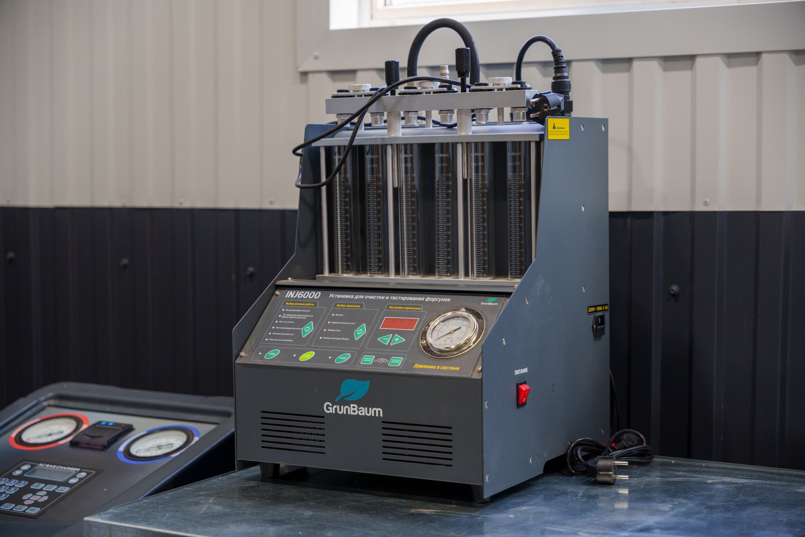 Интерьерная фотосъемка автосервиса Fit Service в Краснодаре — Профессиональная фотосъемка интерьера техцентра в Краснодаресеть СТО. Шедевры для Вас! Фотограф и Видеограф в Краснодаре Пахиев Руслан