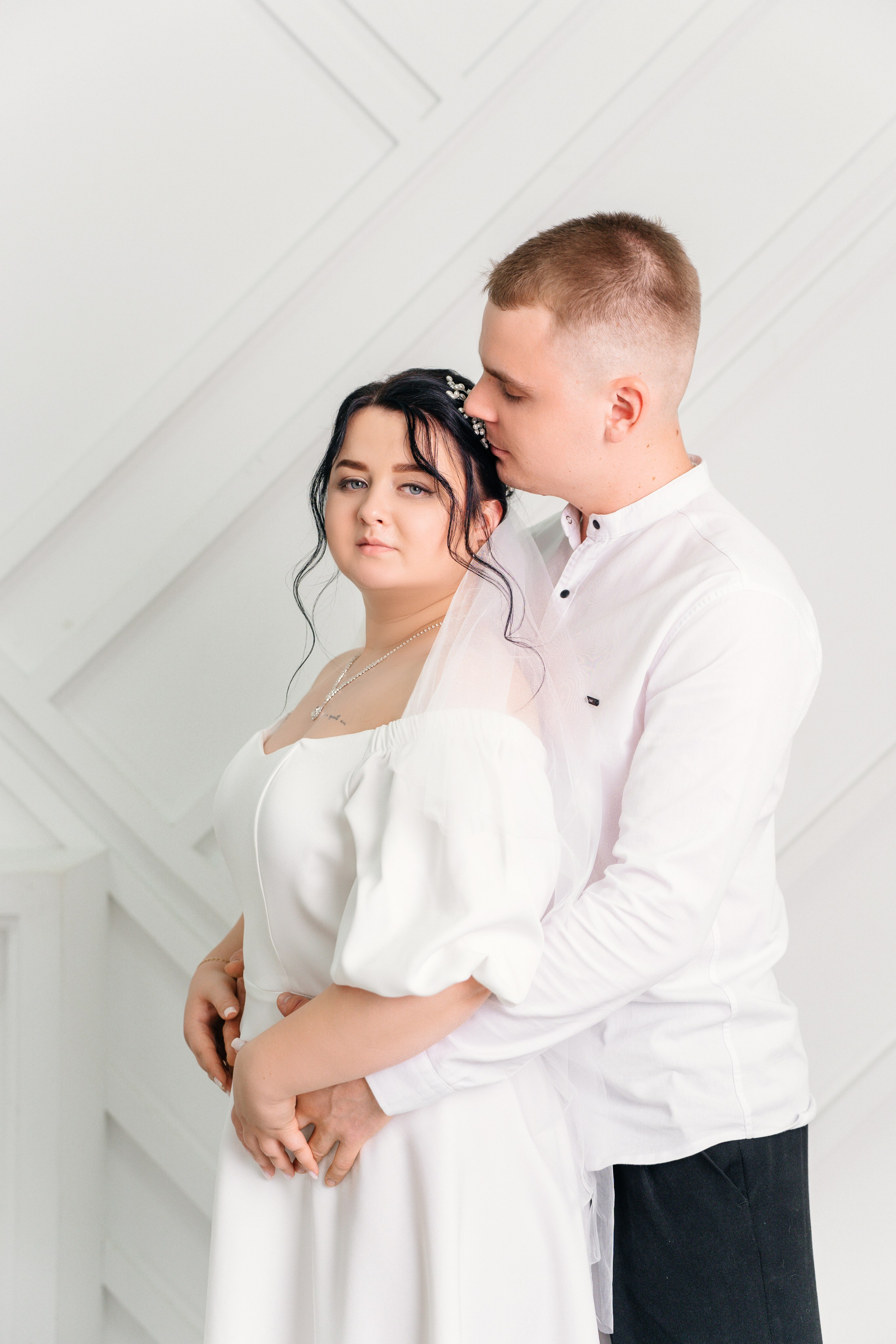 Студийная свадебная история любви. Ваш семейный фотограф в Минске — Вика Трегубова