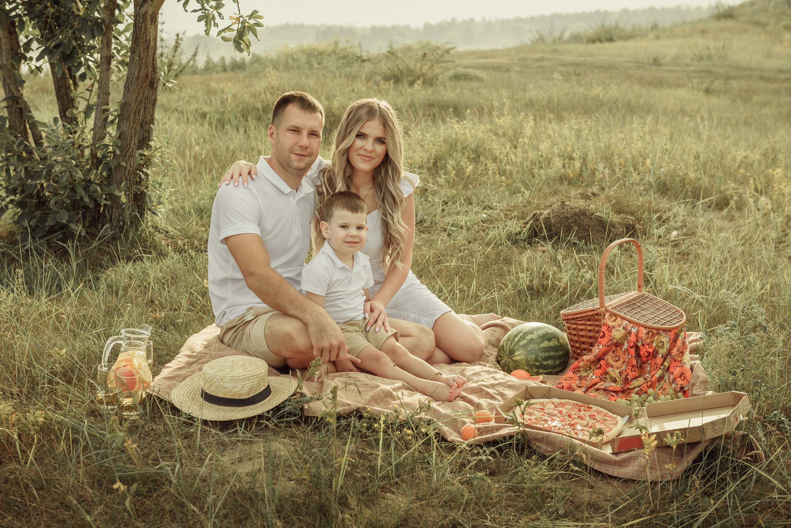 Семейная фотосессия на природе. Семейный фотограф в Братске Маклакова Татьяна