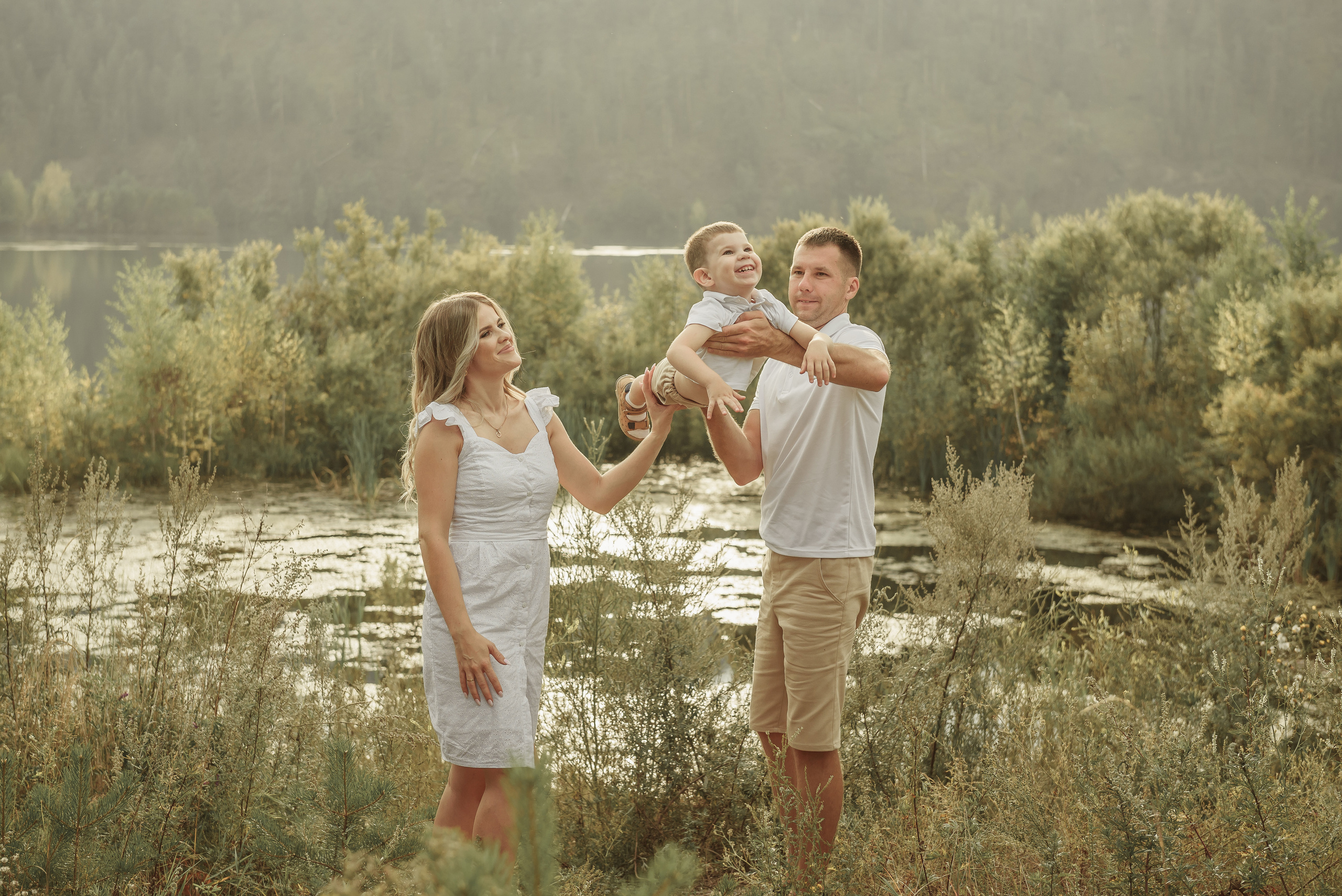 Семейная фотосессия на природе. Семейный фотограф в Братске Маклакова Татьяна