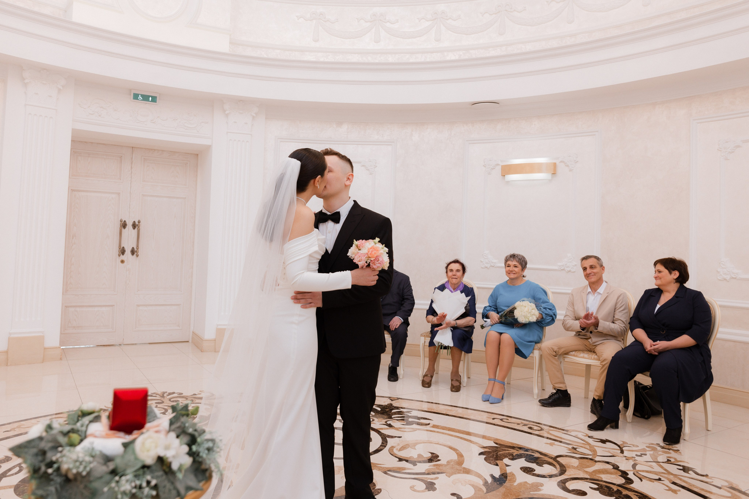 A | A. Свадебный и портретный фотограф в Новосибирске Любовь Исакова