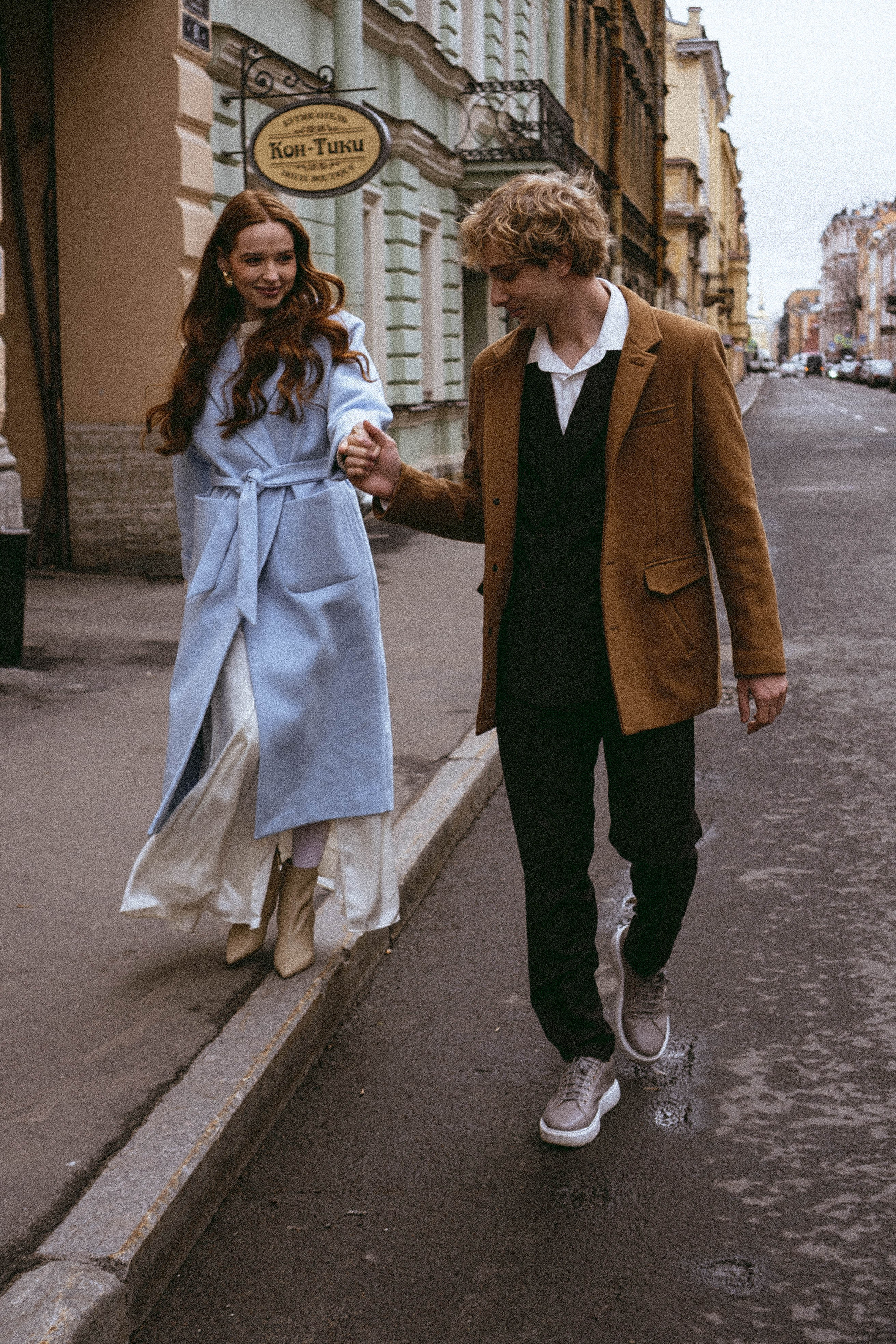 СВАДЕБНАЯ СЬЕМКА В ОТЕЛЕ. СБОРЫ ЖЕНИХА И НЕВЕСТЫ И ТАКЖЕ ТОР И ПОДГОТОВКА К ПРОГУЛКЕ И ПРОГУЛКА ПО ПЕТРОГРАДКЕ. Профессиональный фотограф, Санкт-Петербург — Виктория Богомолова