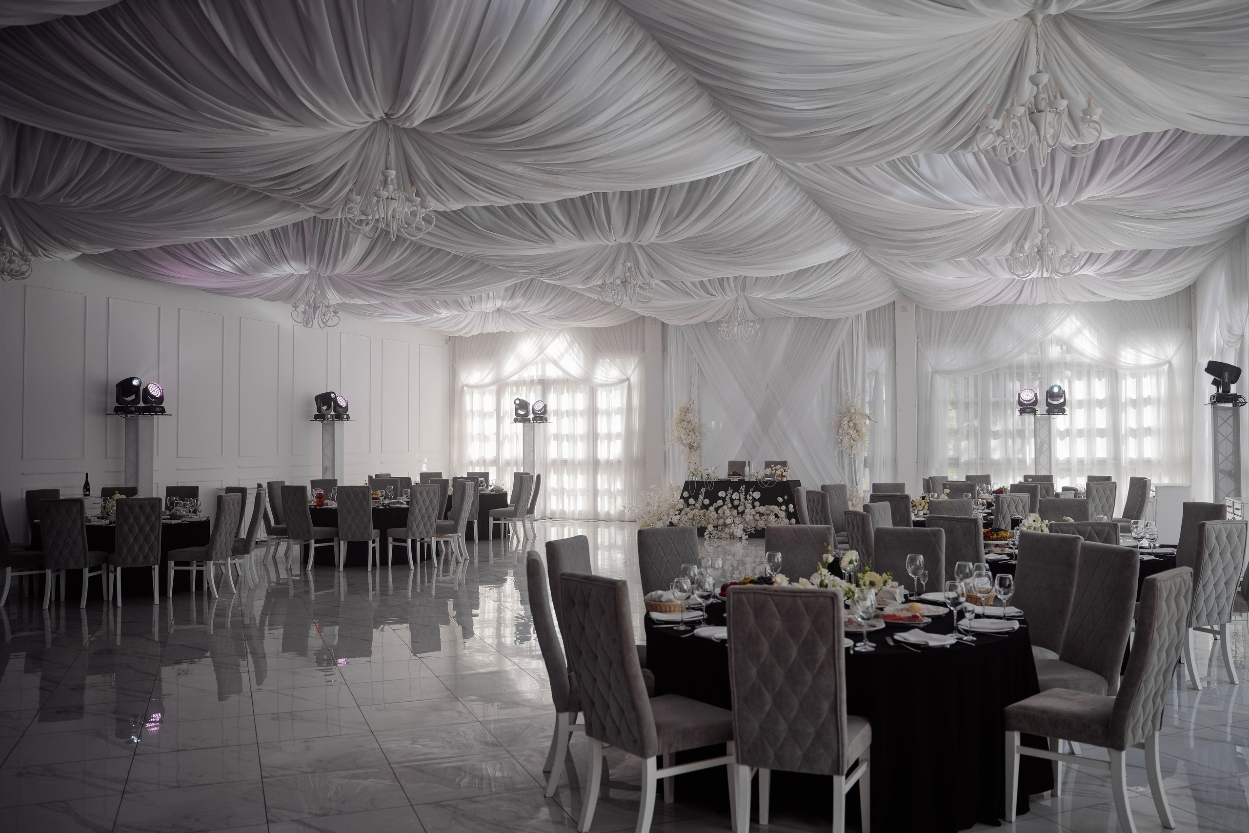 Хаятт и Усадьба Голицына. Кирилл и Ольга. Свадебный фотограф и видеограф в Ростове-на-Дону Виталий Величко