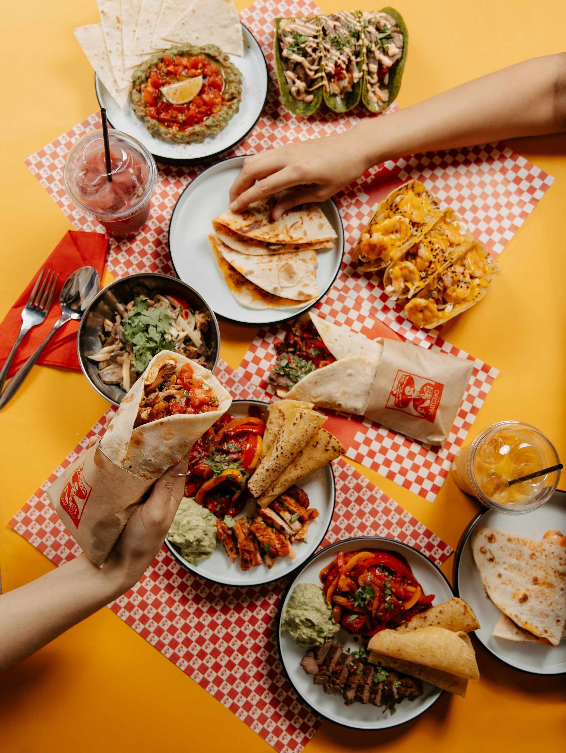 Mucho&Raj. Коммерческий и некоммерческий фотограф в Алматы Сланбек Адиль