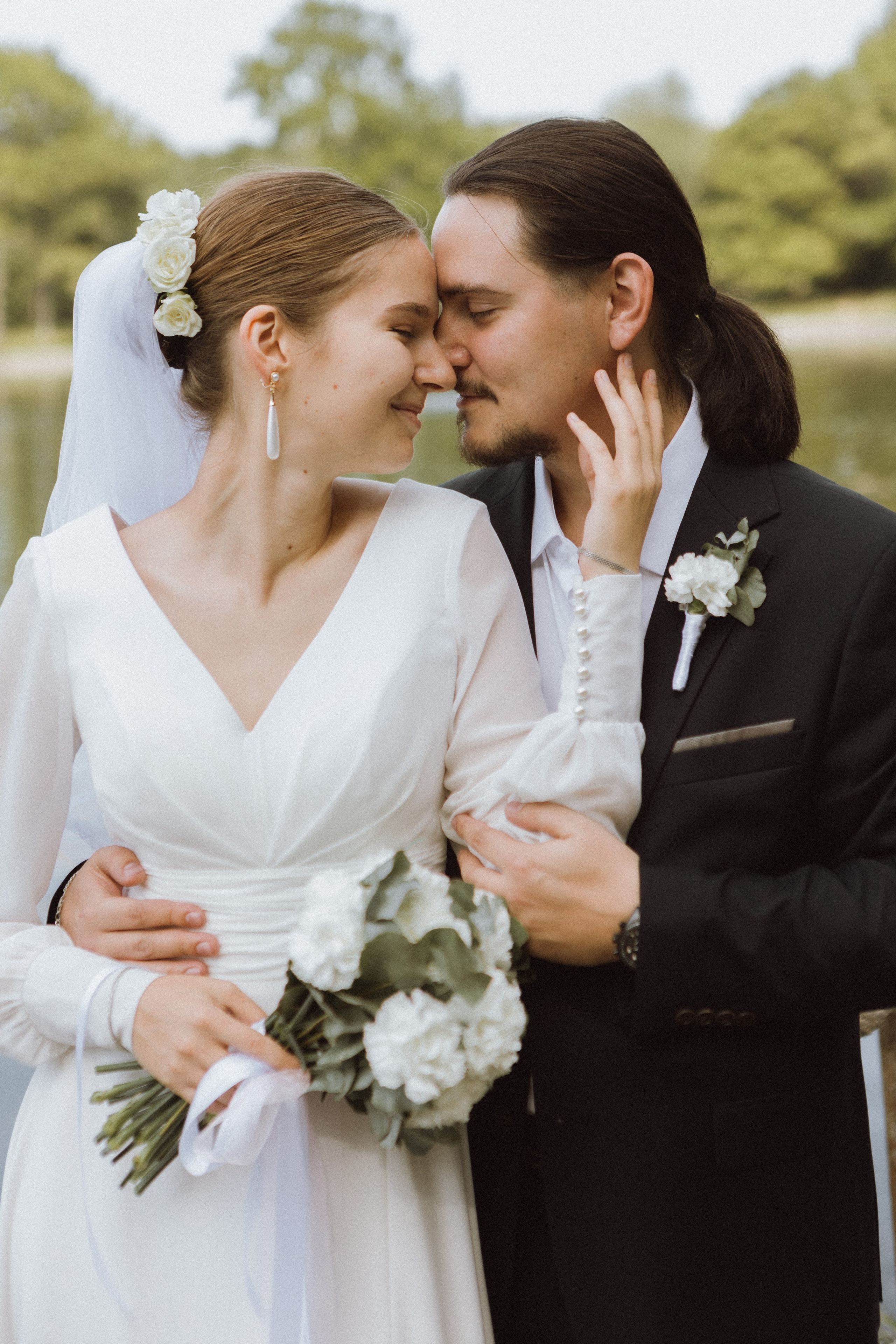 нежная свадебная фотосессия в парке, идеи для фотосессии молодоженов