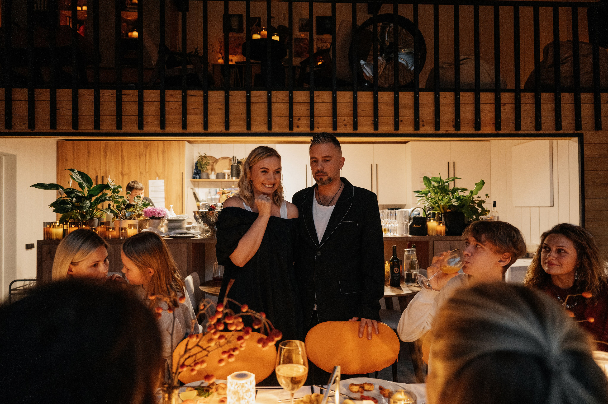 Невероятно атмосферный семейный ужин. Wedding photographer in Moscow and around the world Andrey Medvednikov