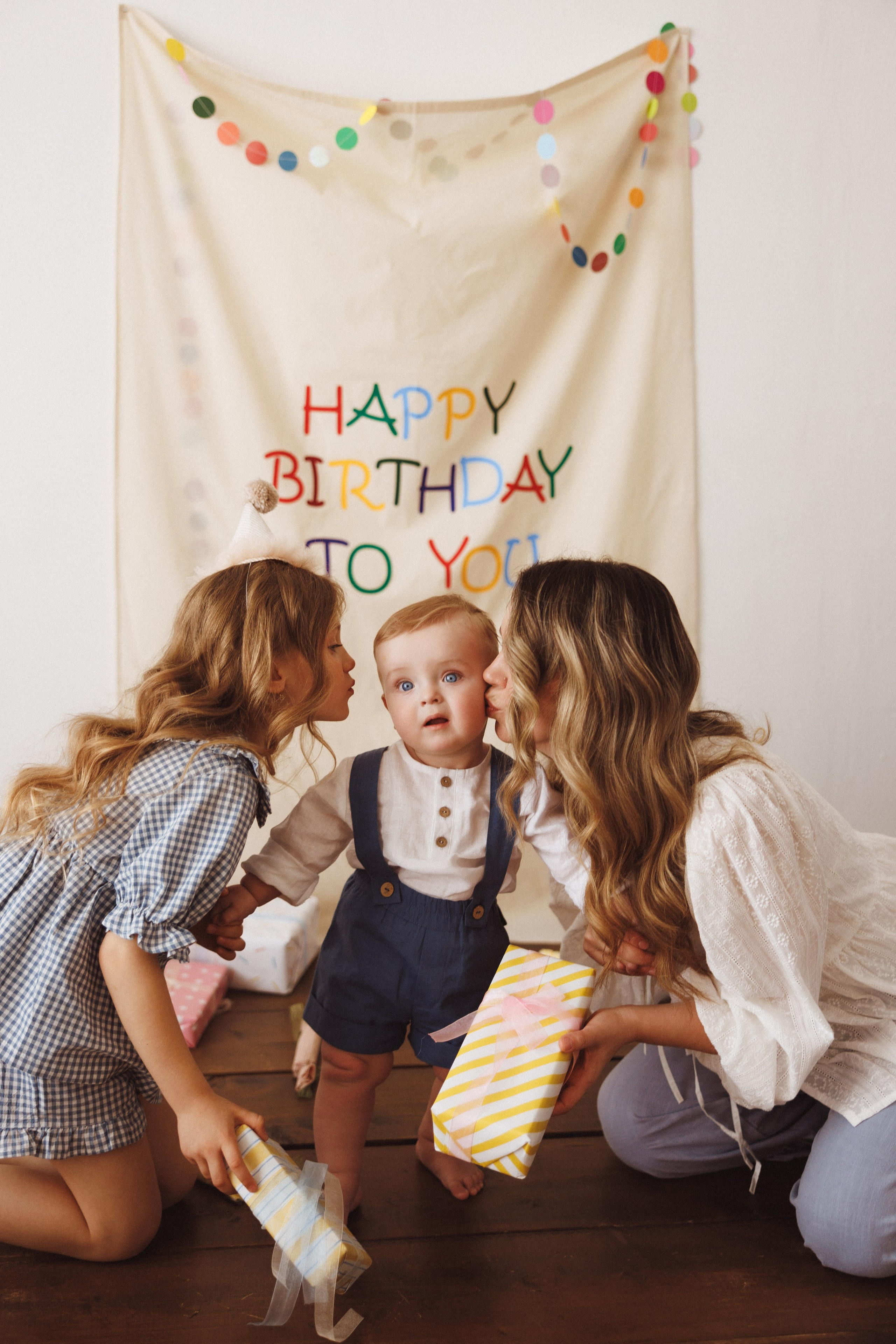 Яркая, весёлая фотосессия к Дню рождения. Фотостудия «Mestone», город Краснодар. Семейный и детский фотограф в Краснодаре Анна Трашкова