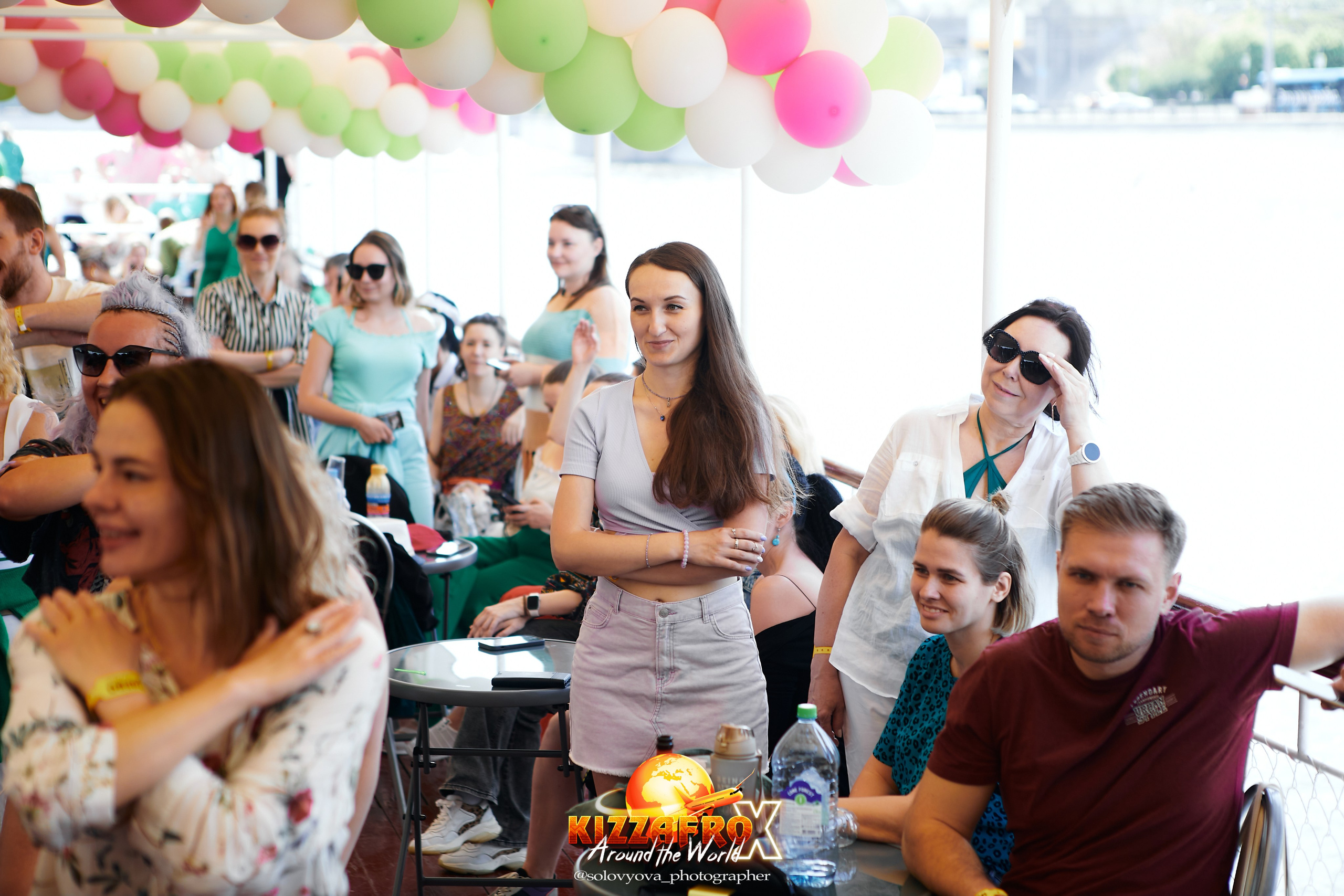 Boat party. Свадебный фотограф