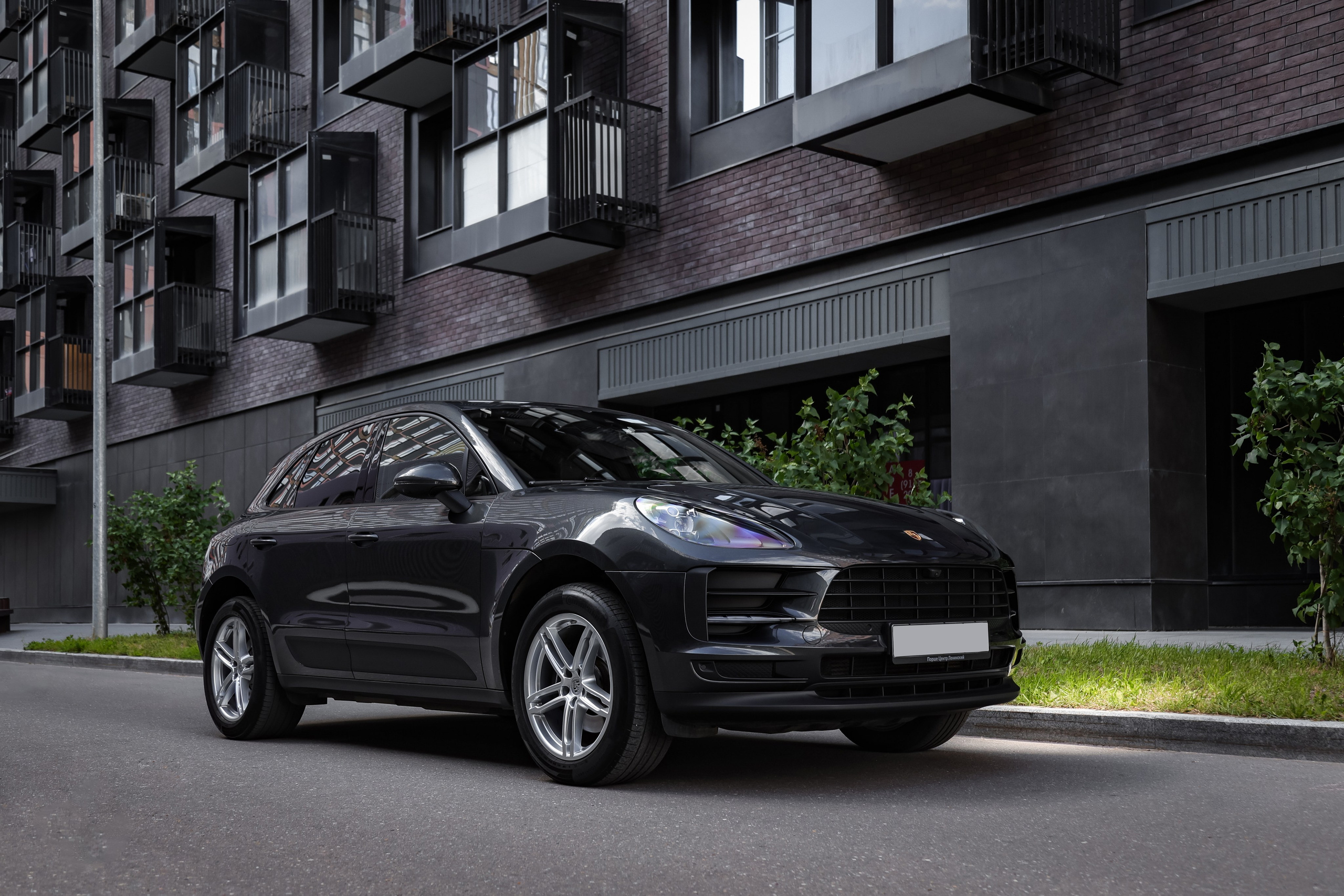 2020 PORSCHE MACAN. Mixturecaptures