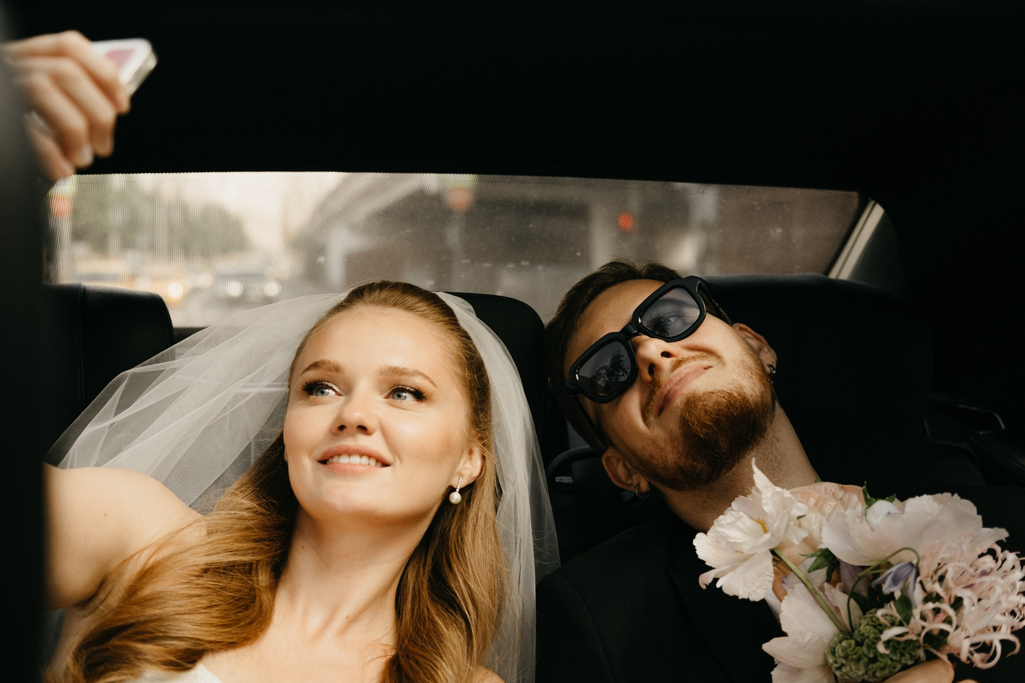 «ты красивый» — «нет, ты!». Свадебный фотограф Александра Тюлякова