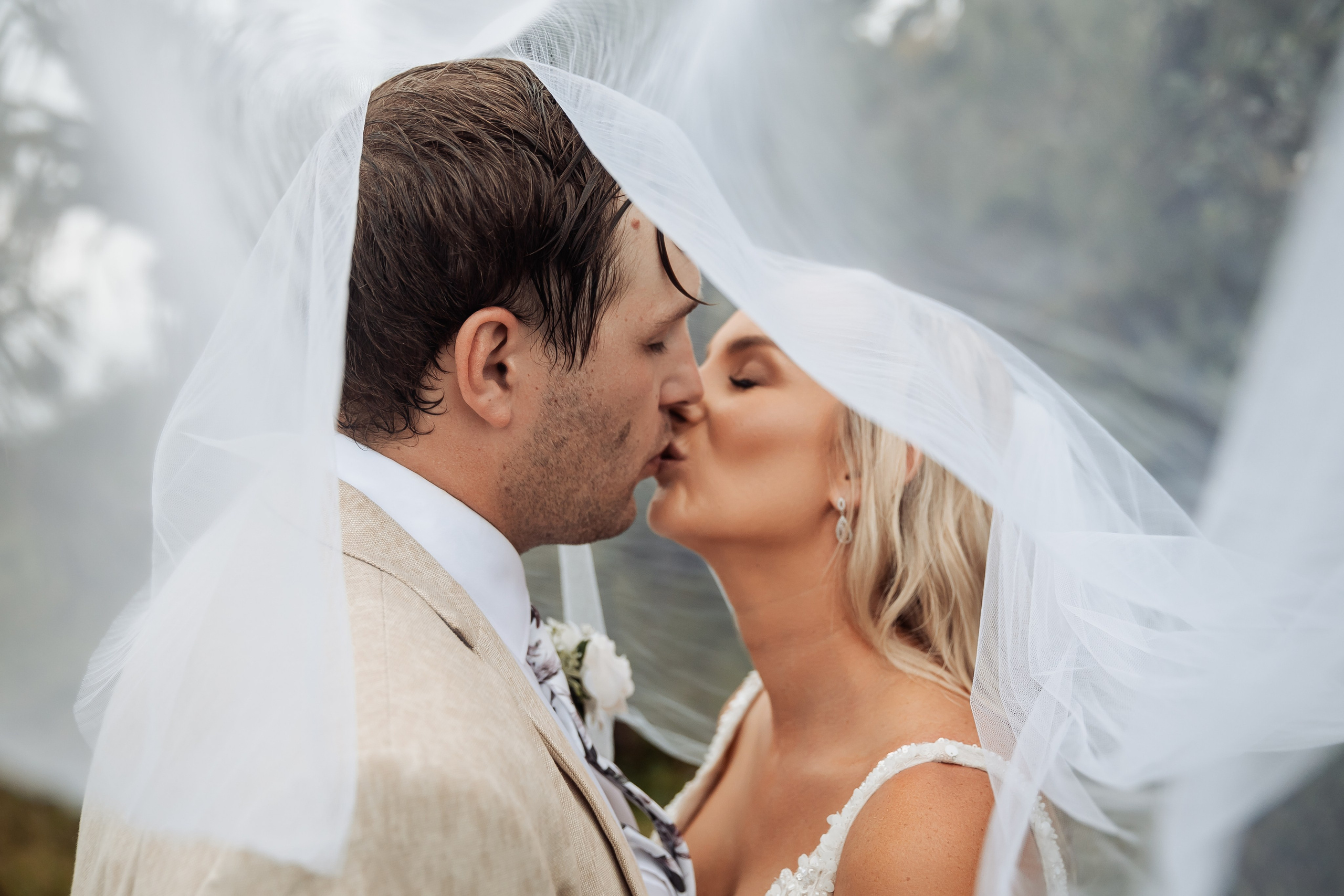 …Timeless connection. Golden Moments Editing — We do Wedding’s Retouch and Video Editing