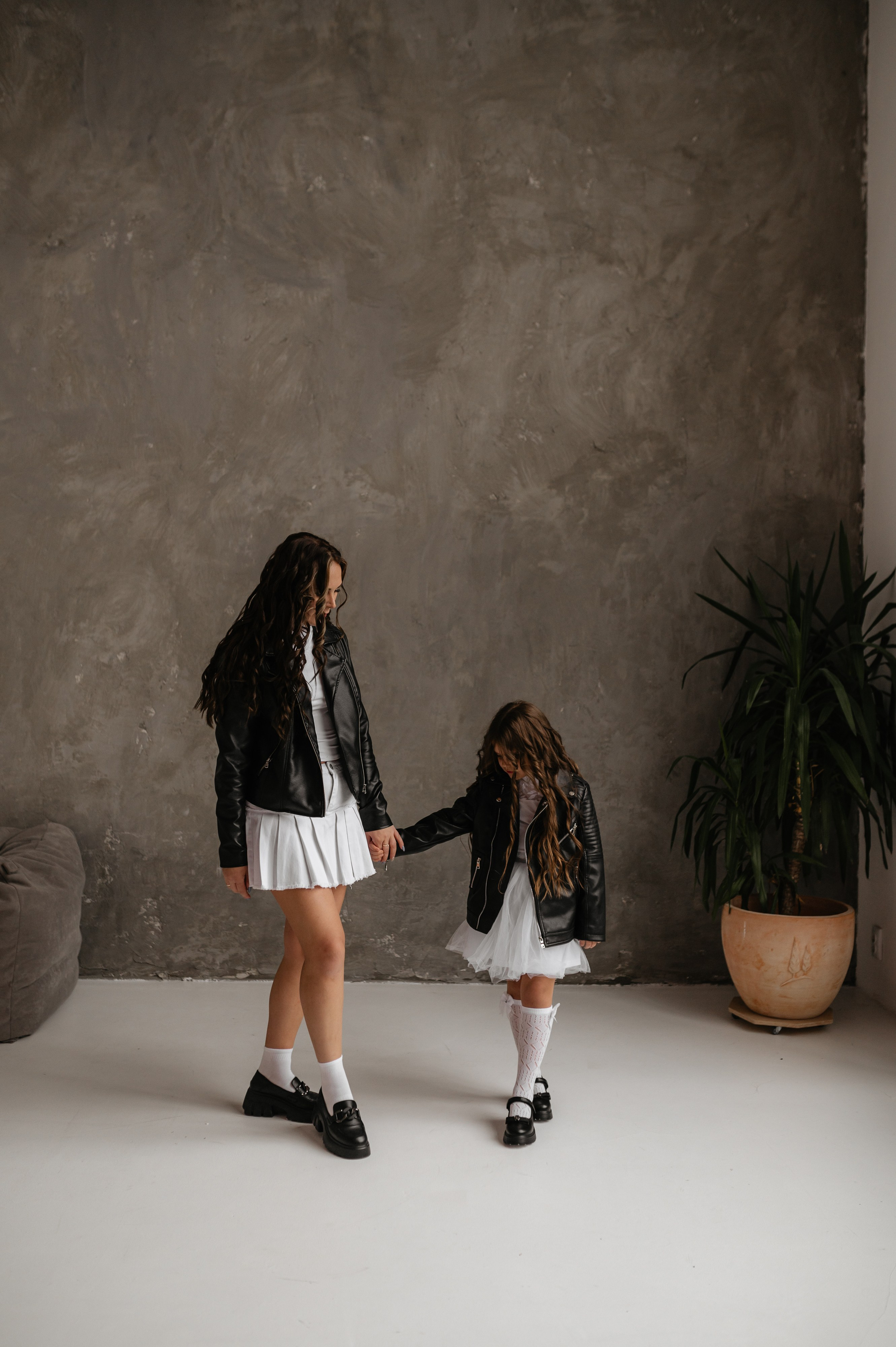 Мама и дочка в студии. Главная