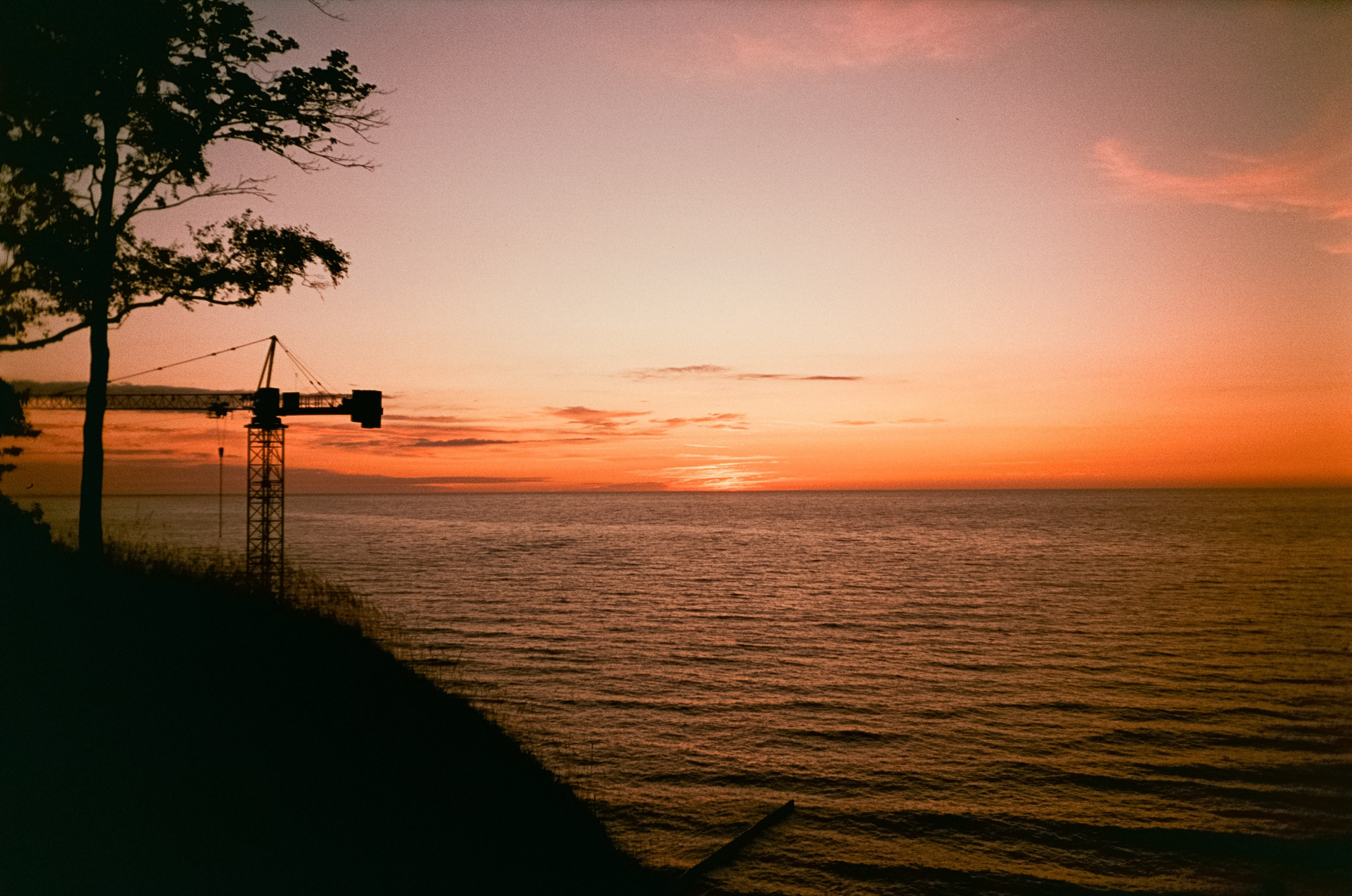 Закат в Калининграде на Aeronega 100 (Kodak Aerocolor IV) / Ricoh MF-1