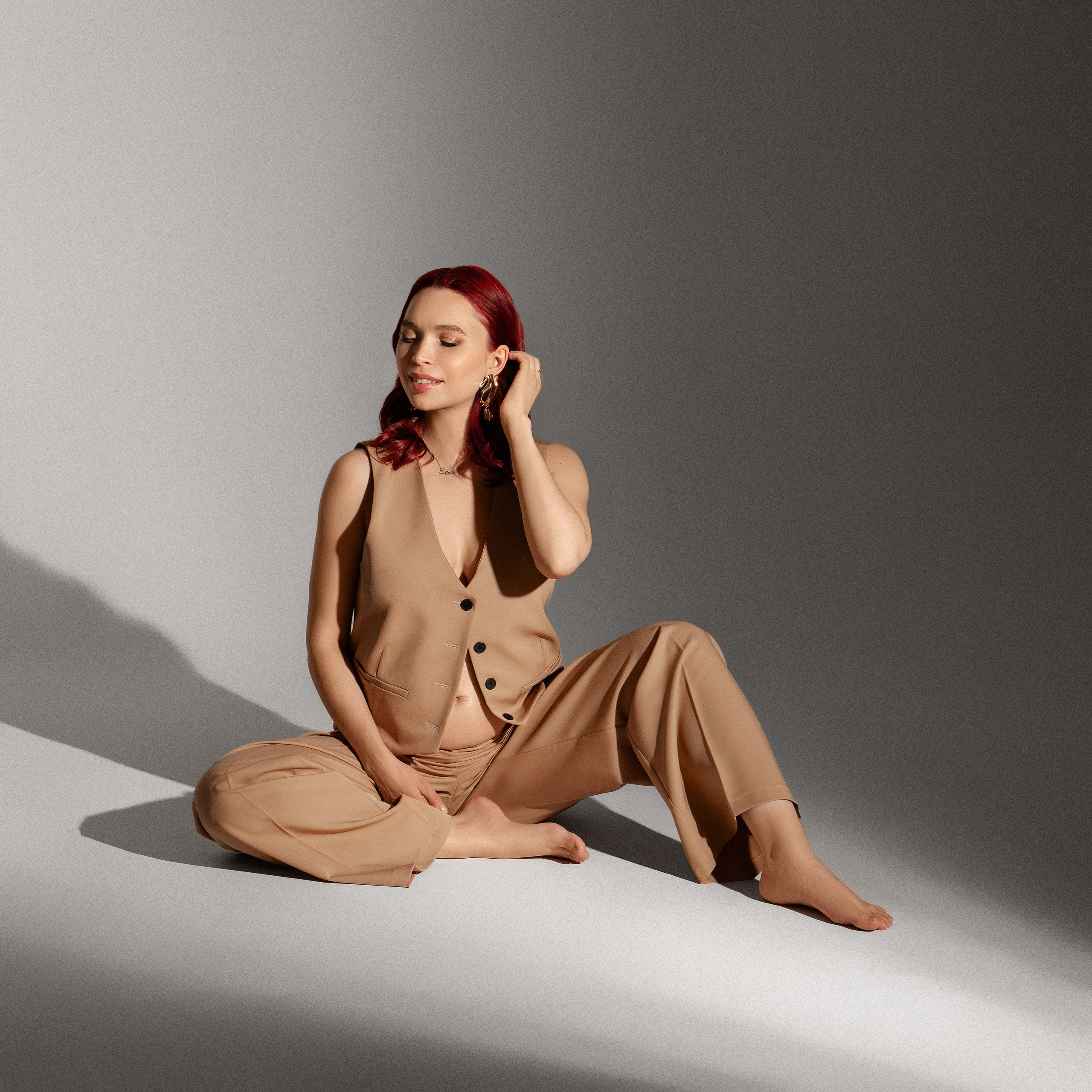 Костюм двойка с жилетом, размер 44-46. Фотограф беременности в Екатеринбурге Илона Филатьева