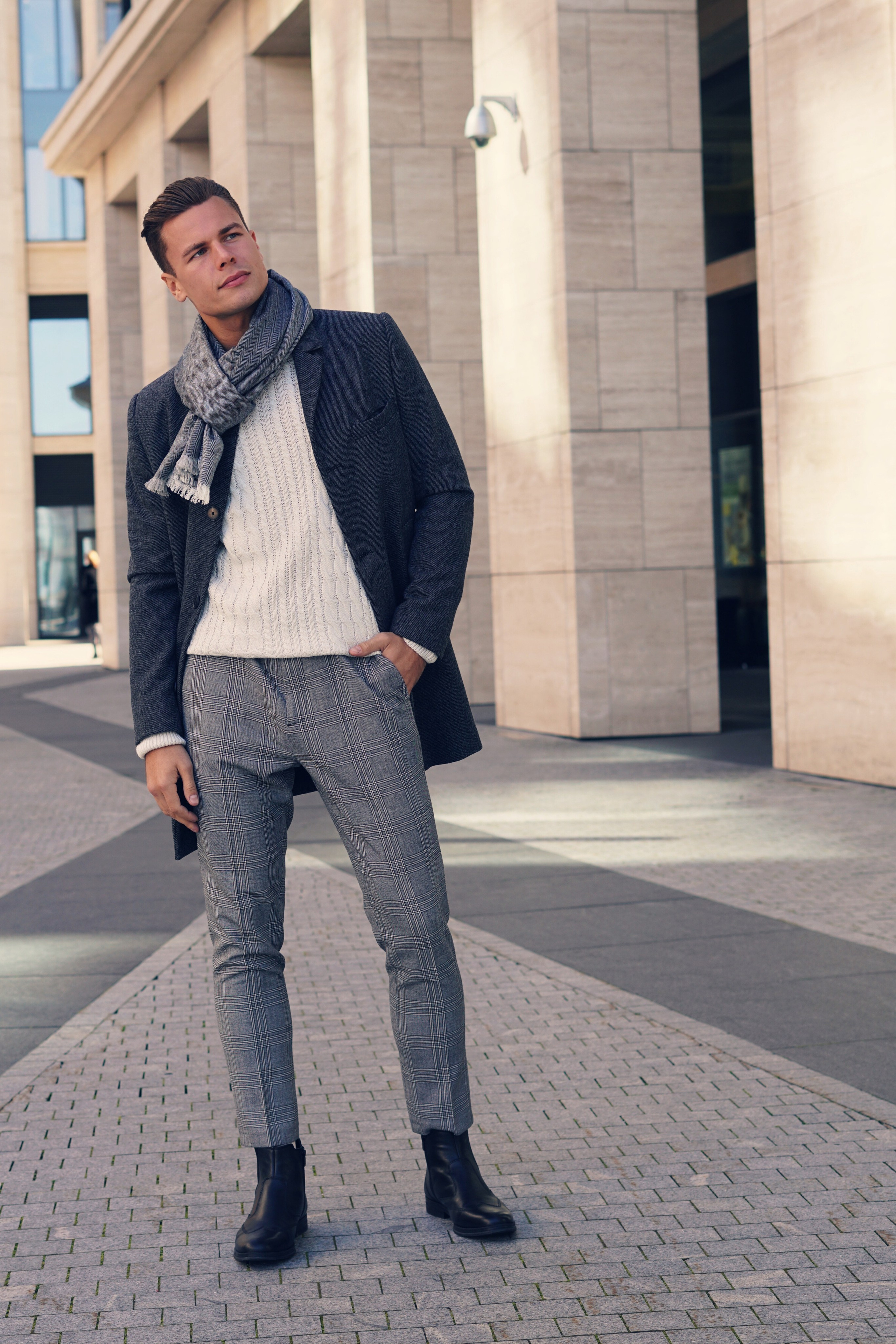 Михаил, 189 см, 50-52 р-р. KED Production — продакшн из СПб. Создаём фото, видео и контент, который помогает брендам и селлерам продавать больше