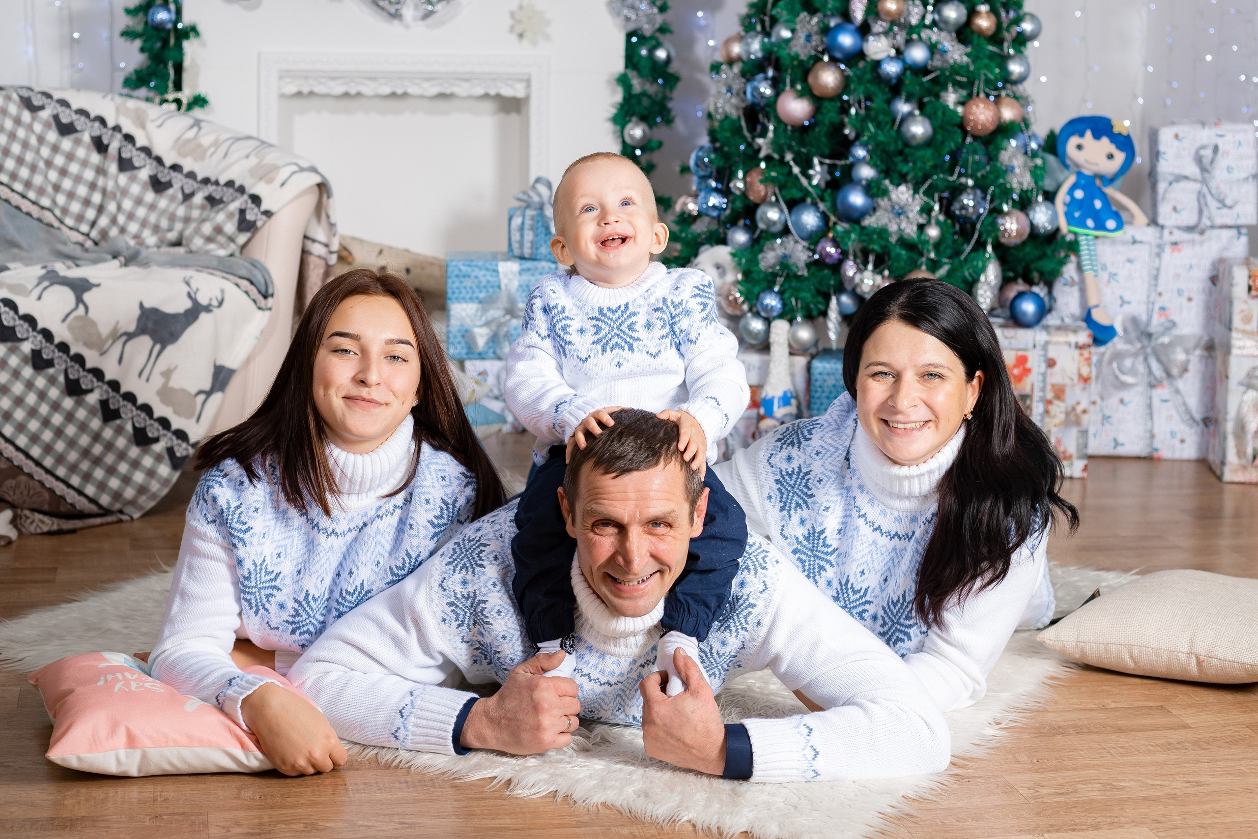 © Фотостудия "Олеся". Все права защищены. "Любое использование или копирование материалов или элементов дизайна сайта допускается только с разрешения правообладателя и со ссылкой на источник".