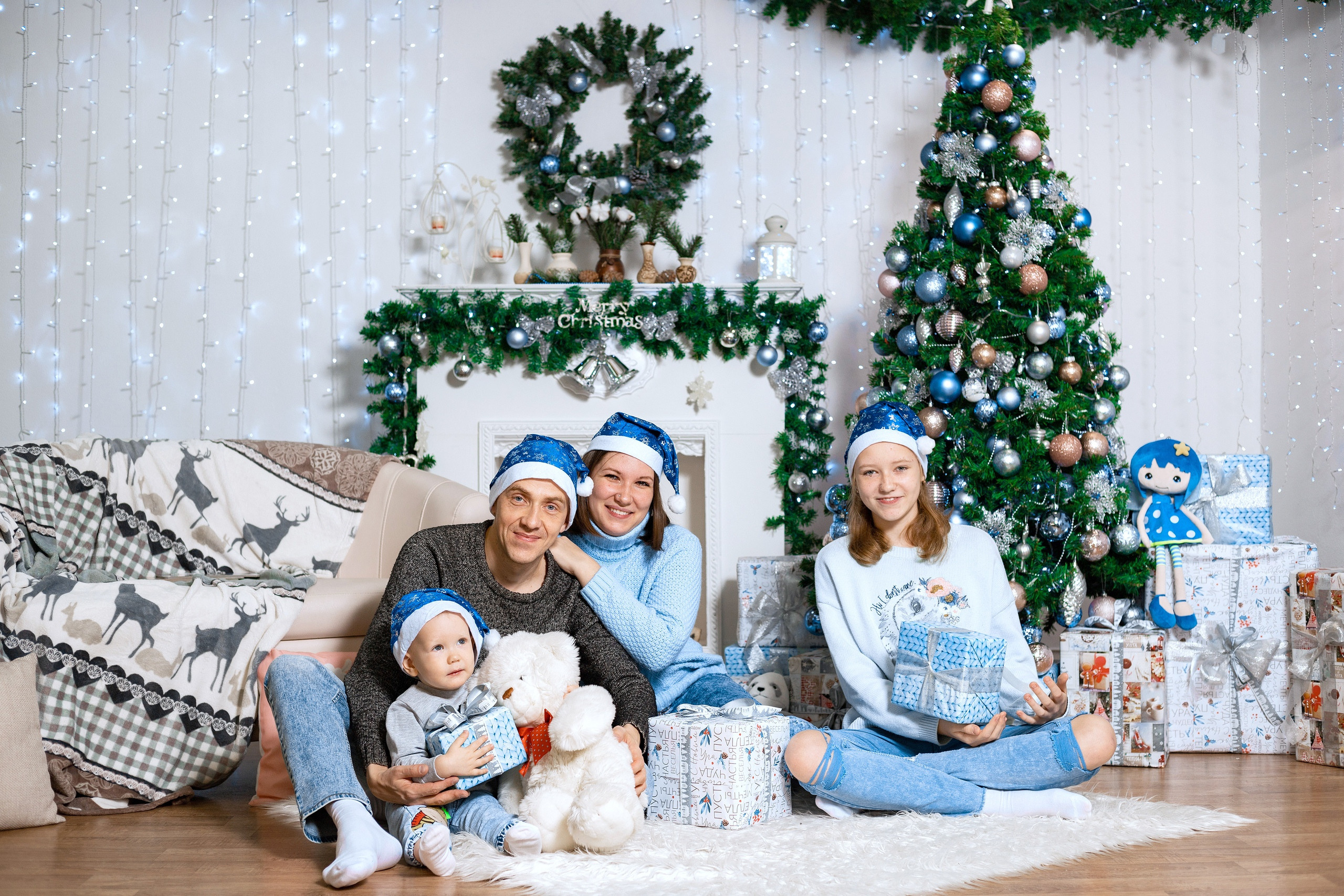 © Фотостудия "Олеся". Все права защищены. "Любое использование или копирование материалов или элементов дизайна сайта допускается только с разрешения правообладателя и со ссылкой на источник".