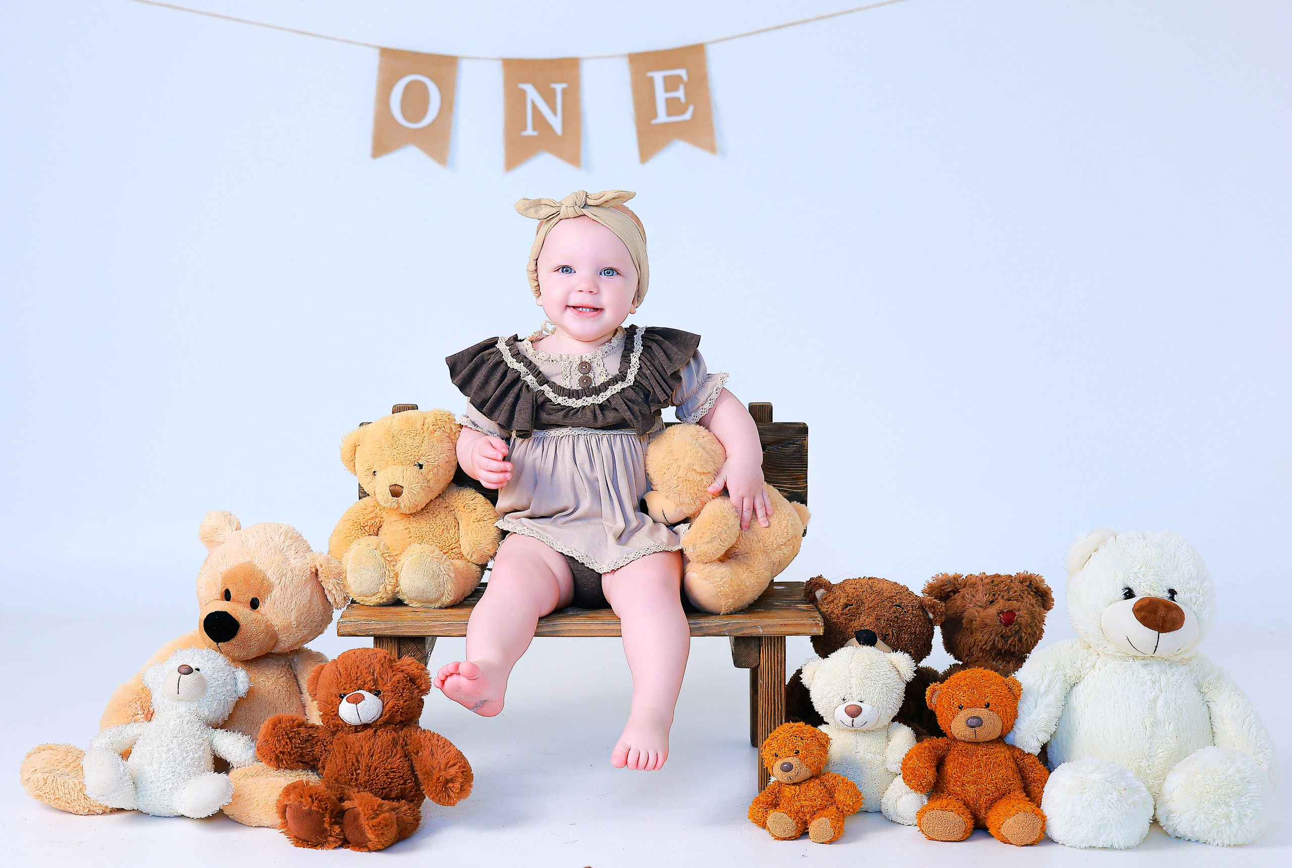 Малышки Антураж