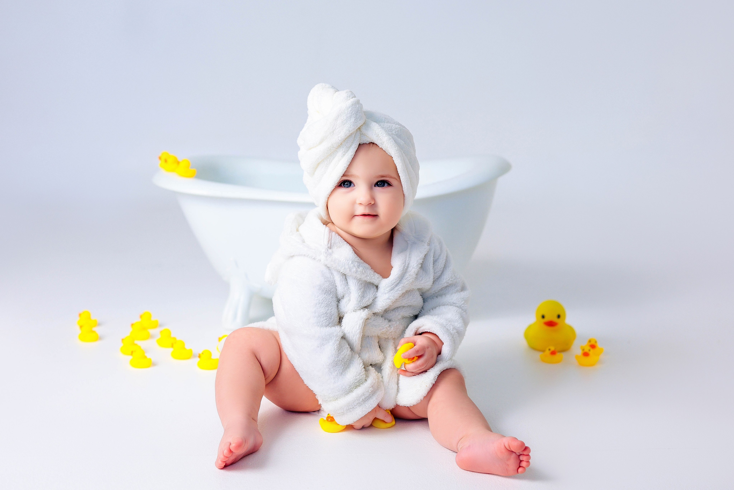 Малышки Антураж