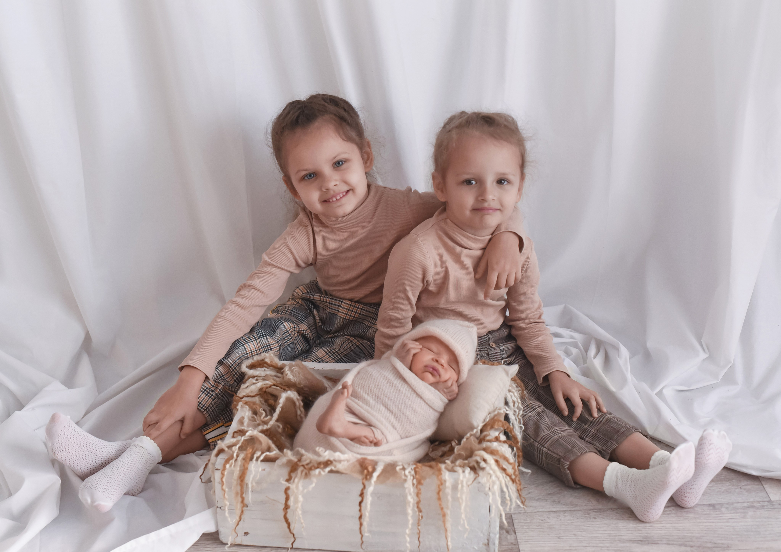 Новорожденные малыши. Детский и семейный Фотограф г. Красноярск