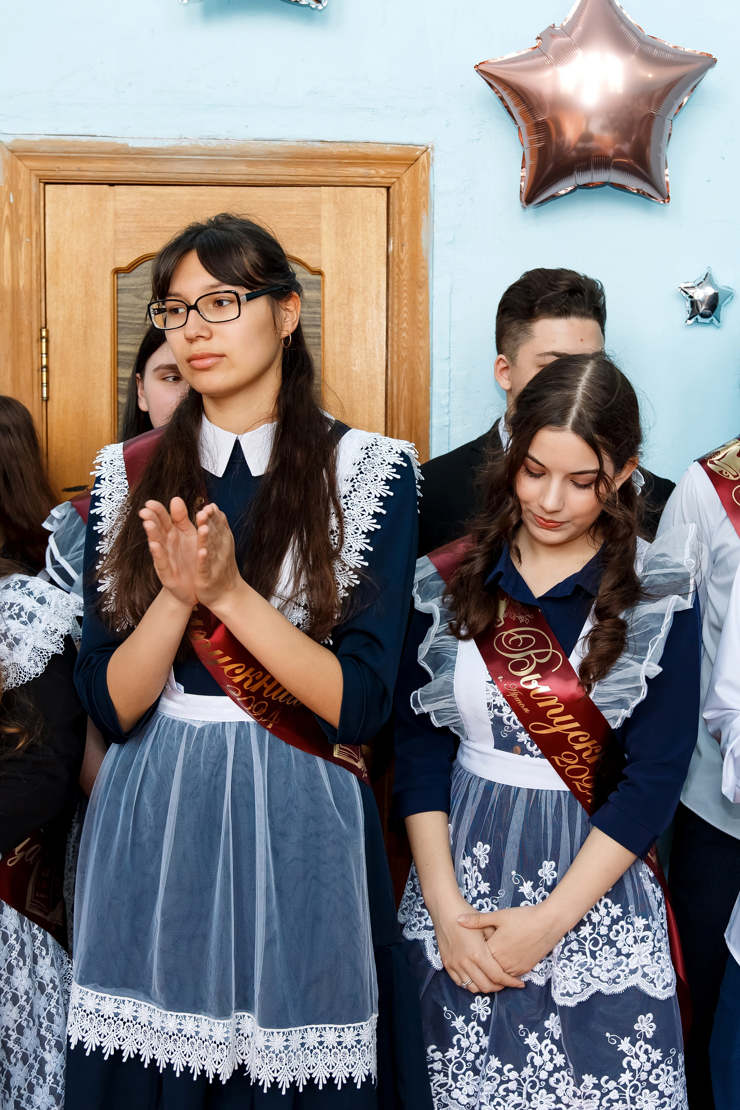 11 класс Последний звонок. Фотограф Любовь Корниенко, Примоский край