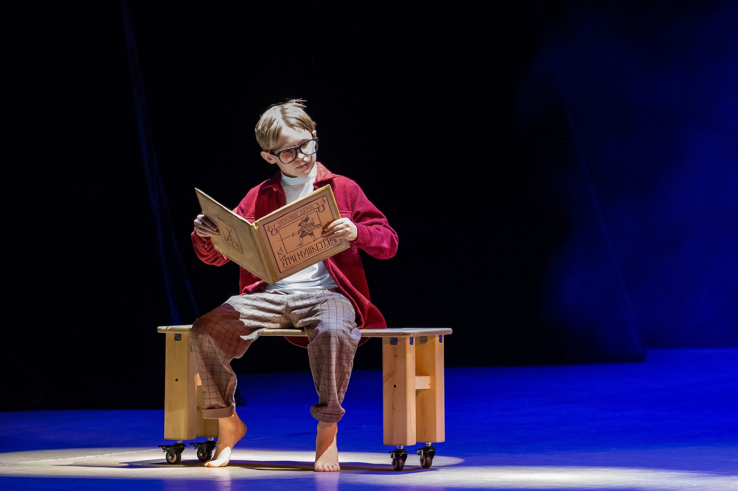 Концерт «Пространные танцы». Репортажный, семейный и детский фотограф в Пензе и Заречном Арина Ермилова. Картины барельеф на заказ