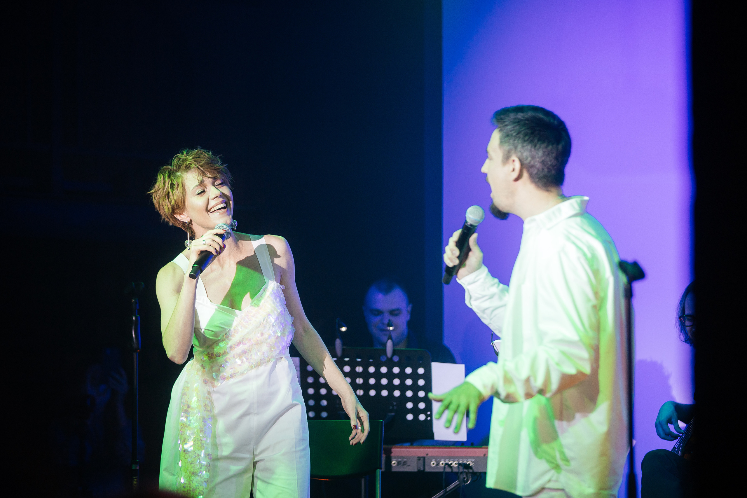 Марина поёт. Фотограф в Красноярске Надежда Воскресенская