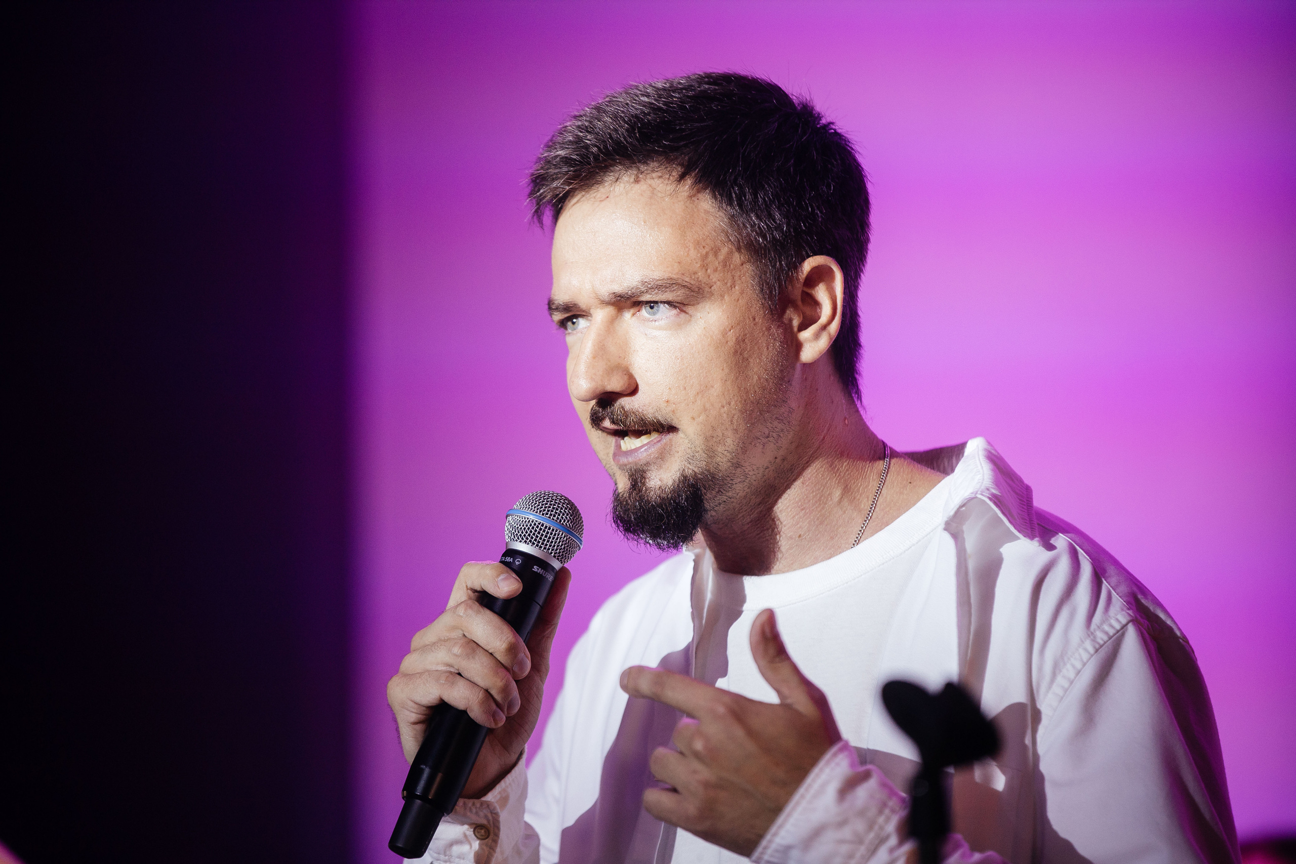 Марина поёт. Фотограф в Красноярске Надежда Воскресенская