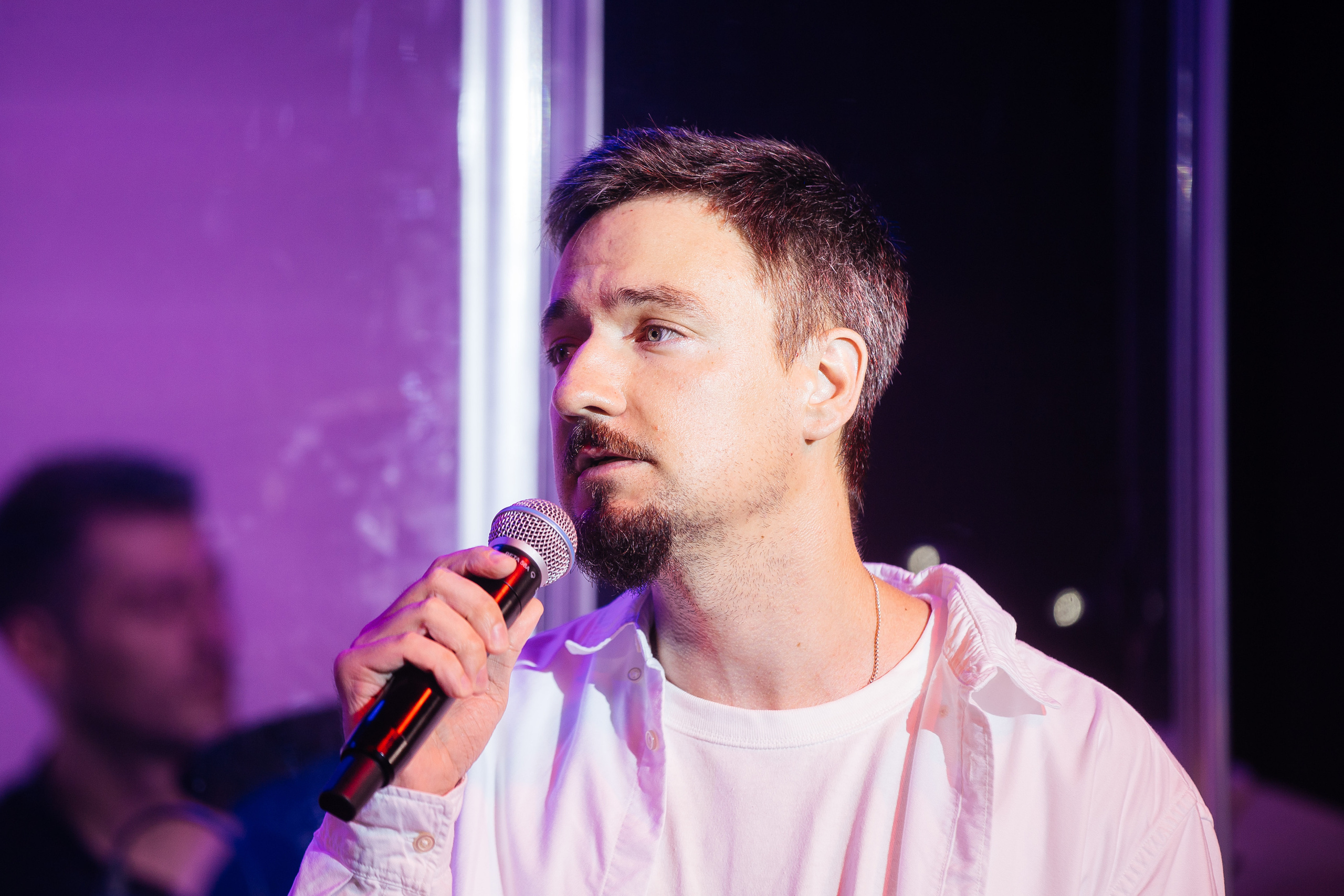 Марина поёт. Фотограф в Красноярске Надежда Воскресенская