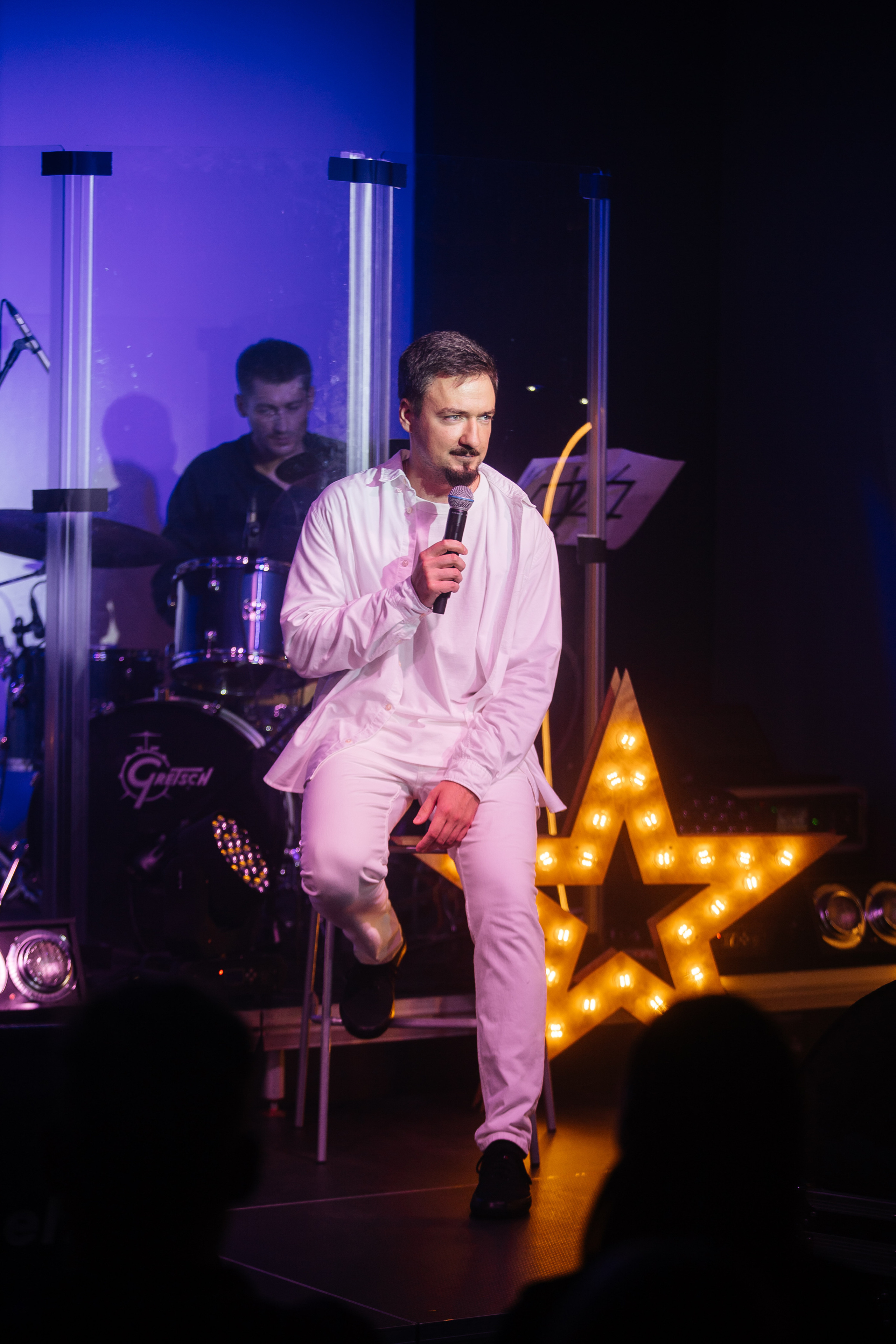 Марина поёт. Фотограф в Красноярске Надежда Воскресенская