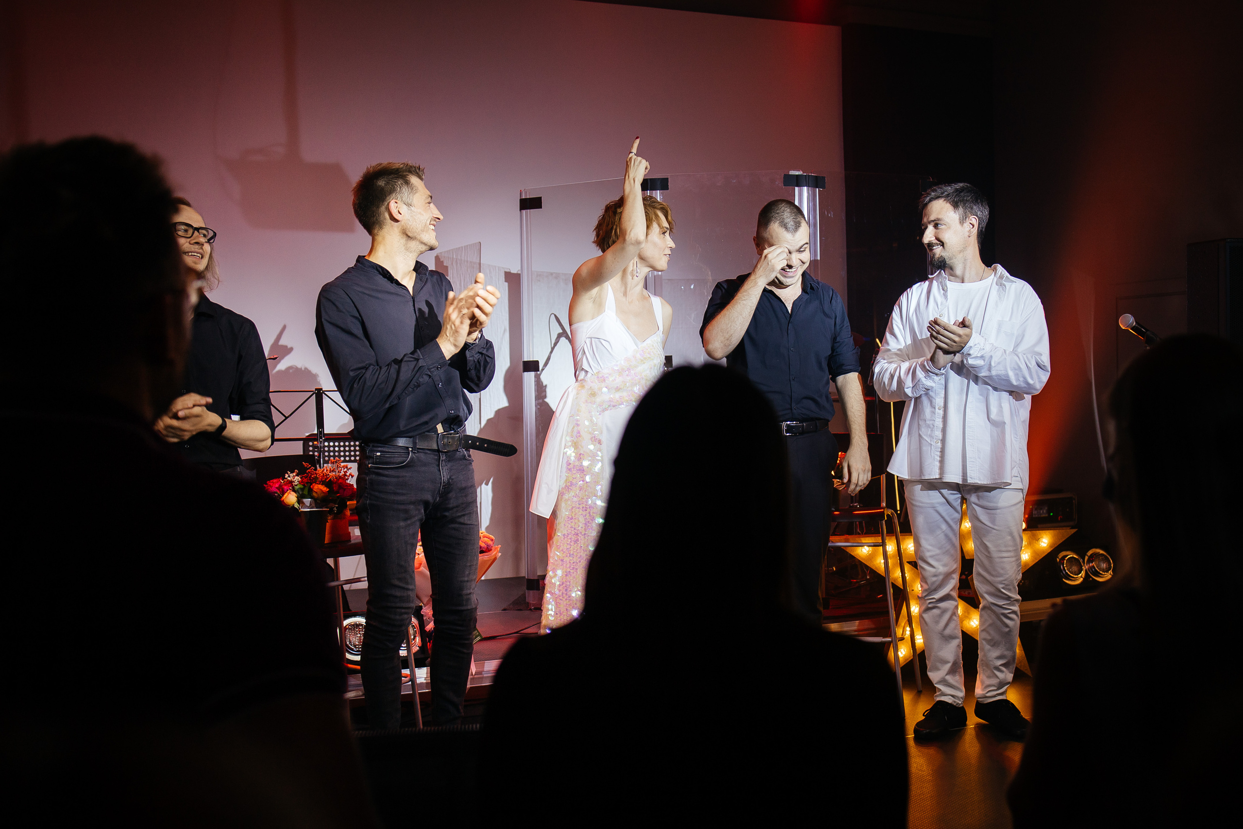 Марина поёт. Фотограф в Красноярске Надежда Воскресенская